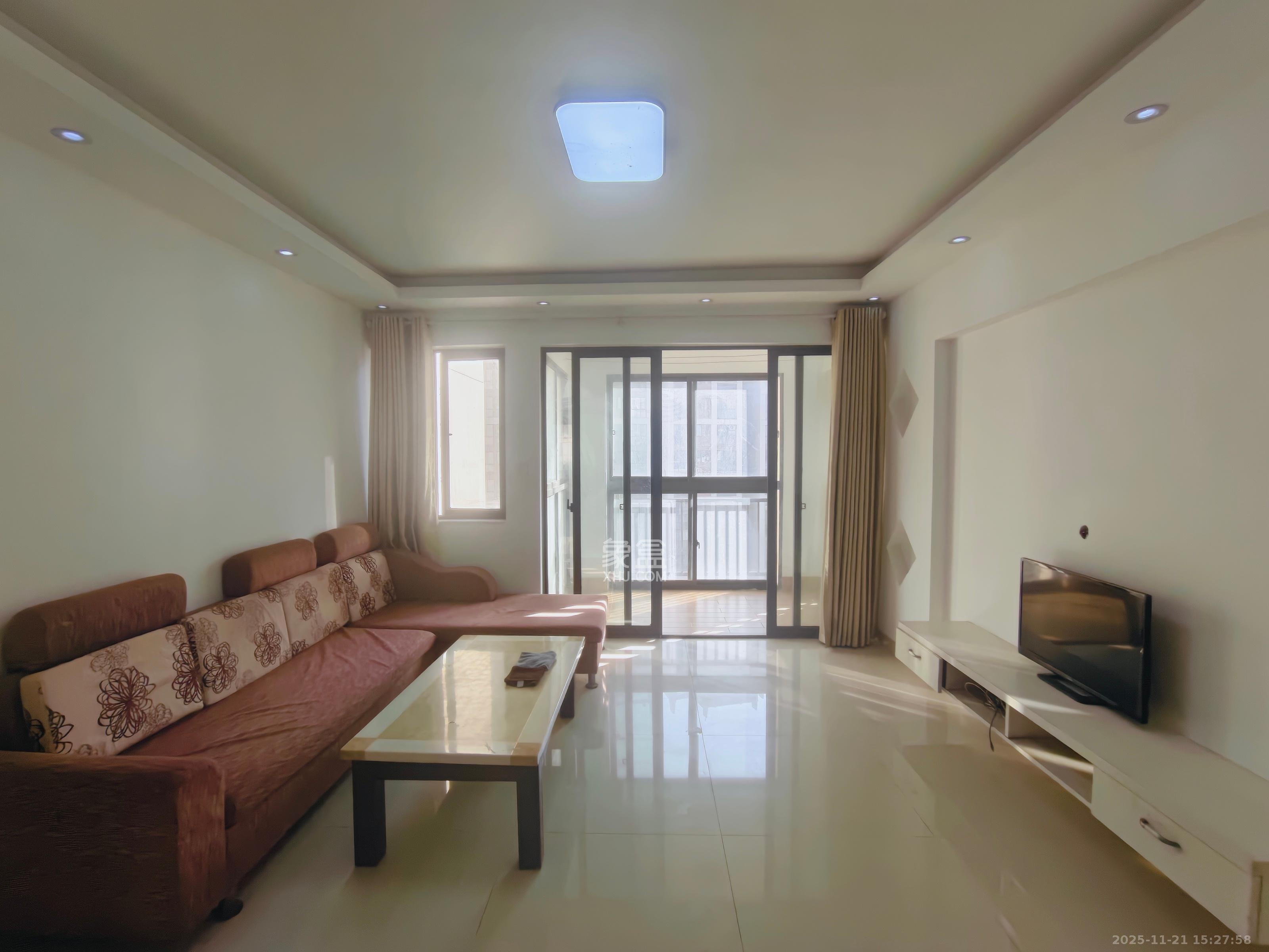 旭辉华庭  3室2厅2卫    1800.0元/月