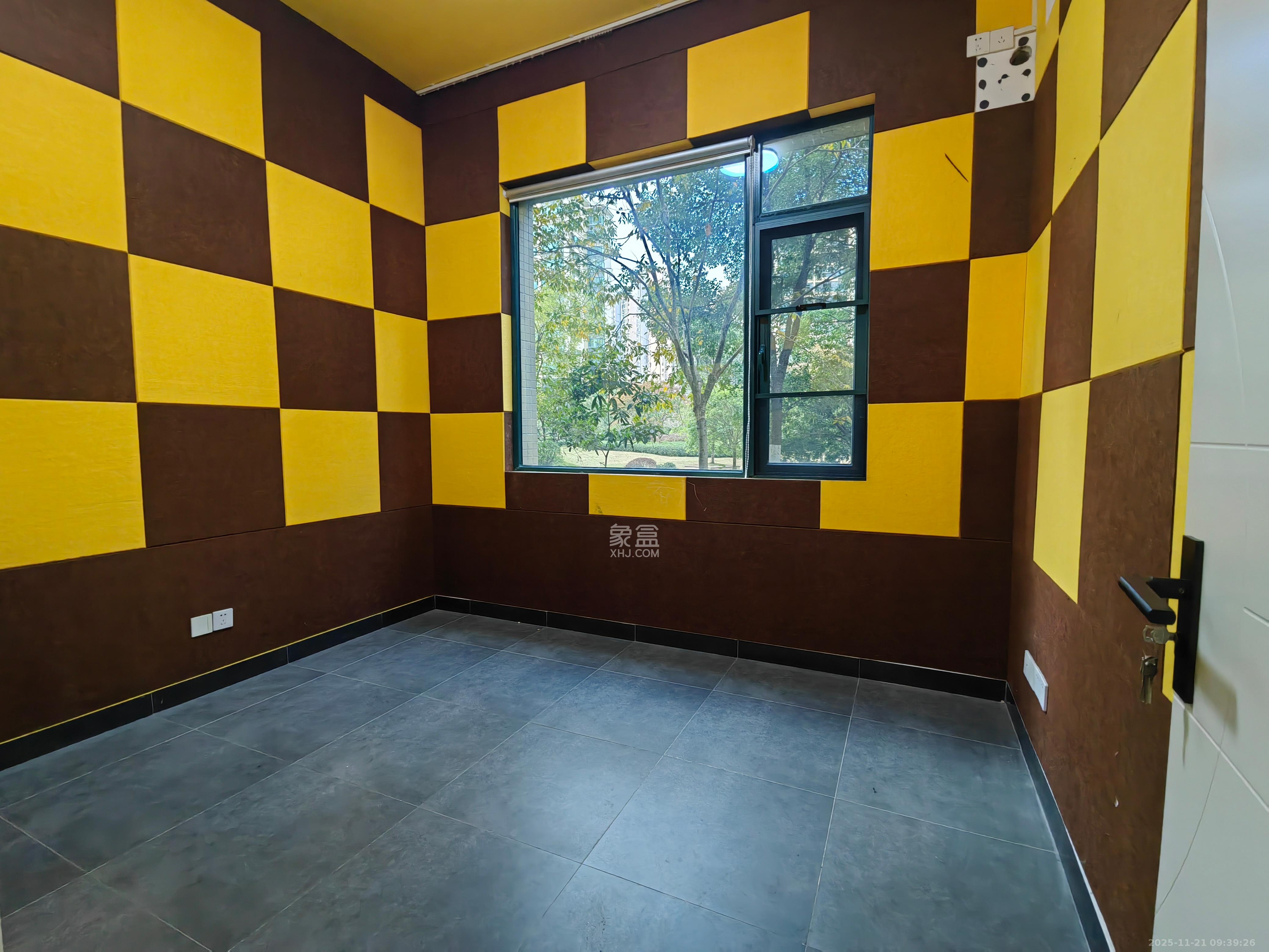 恒大雅苑 3室2厅1卫 3200.0元/月 恒大雅苑 3室2厅1卫 3200.0元/月室内图