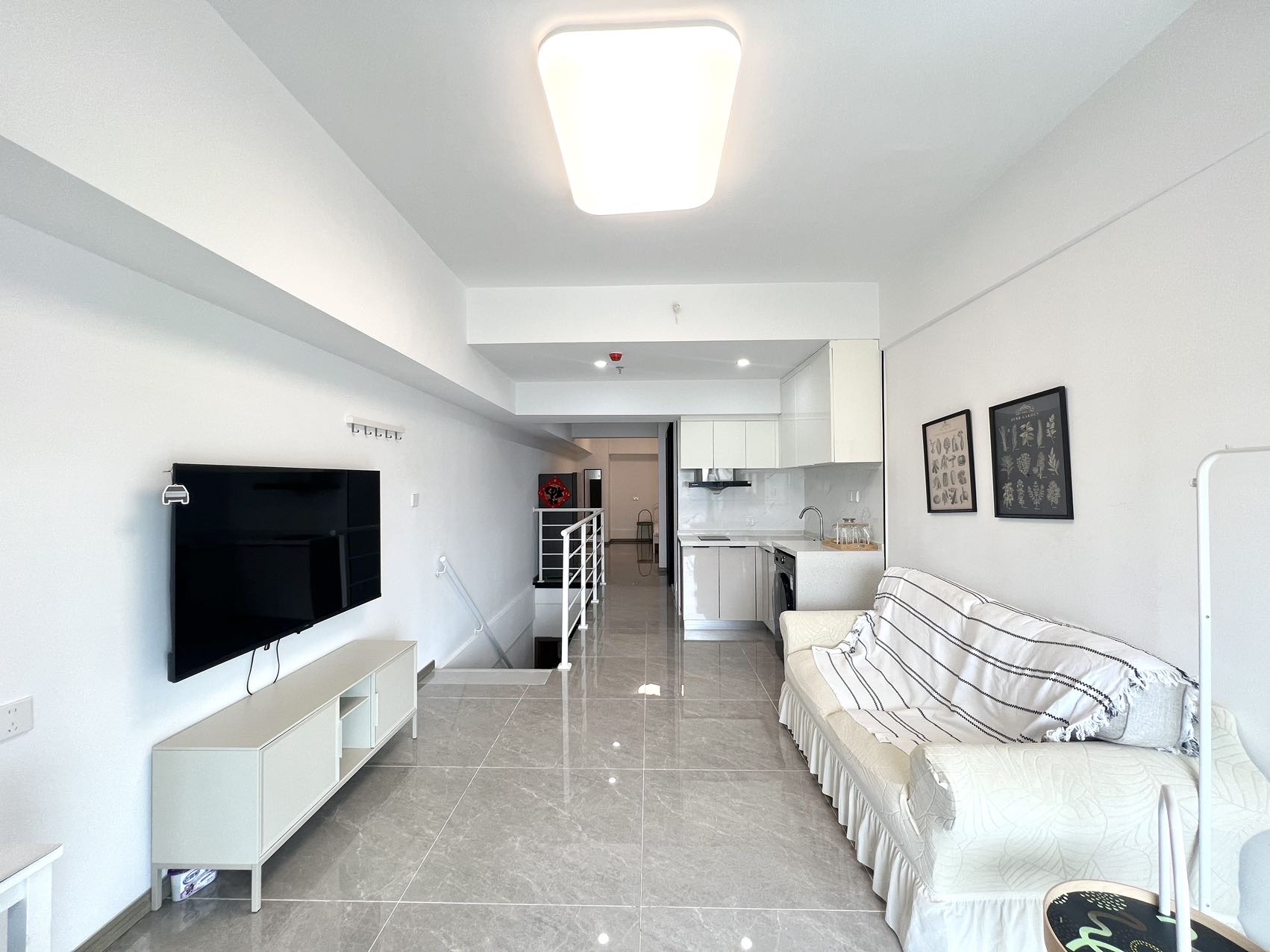 龙湖光年 1室1厅1卫 2000.0元/月 龙湖光年 1室1厅1卫 2000.0元/月室内图