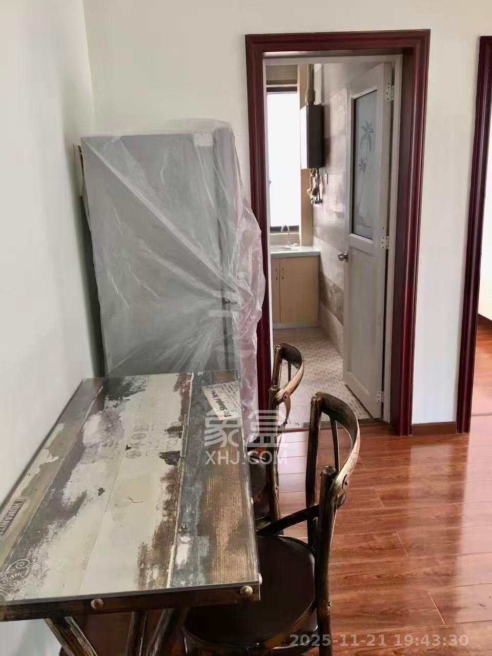 山水新城 2室1厅1卫 1700.0元/月 山水新城 2室1厅1卫 1700.0元/月室内图