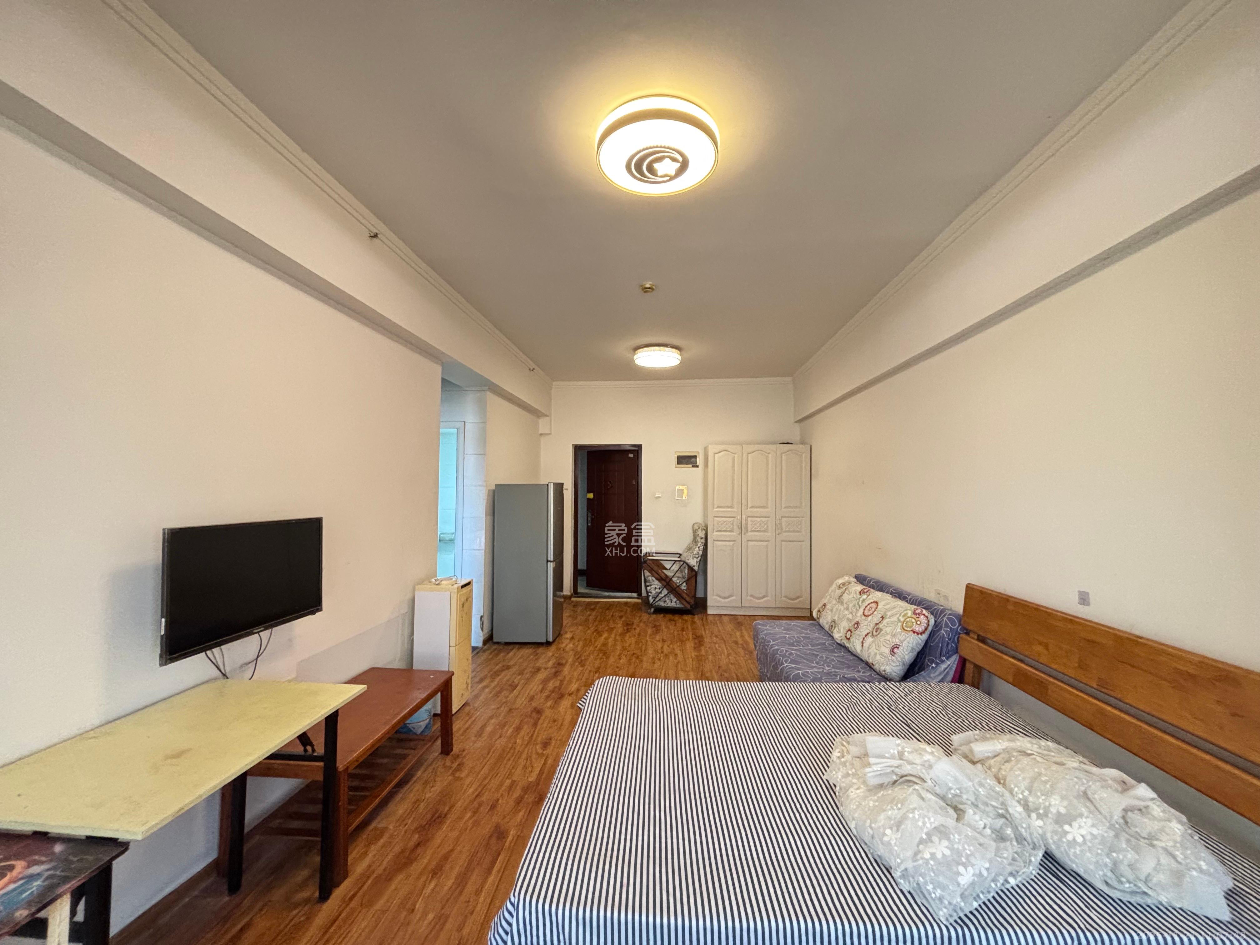 东岸城邦 1室1厅1卫 1500.0元/月 东岸城邦 1室1厅1卫 1500.0元/月室内图