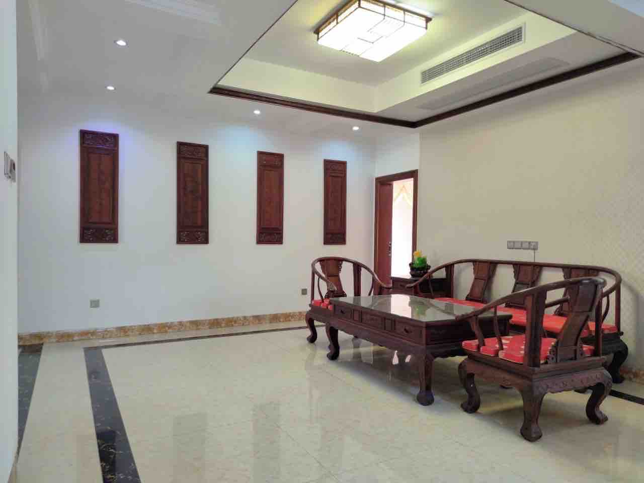 泉水山庄(别墅公寓区) 10室3厅7卫 30000.0元/月 泉水山庄(别墅公寓区) 10室3厅7卫 30000.0元/月室内图