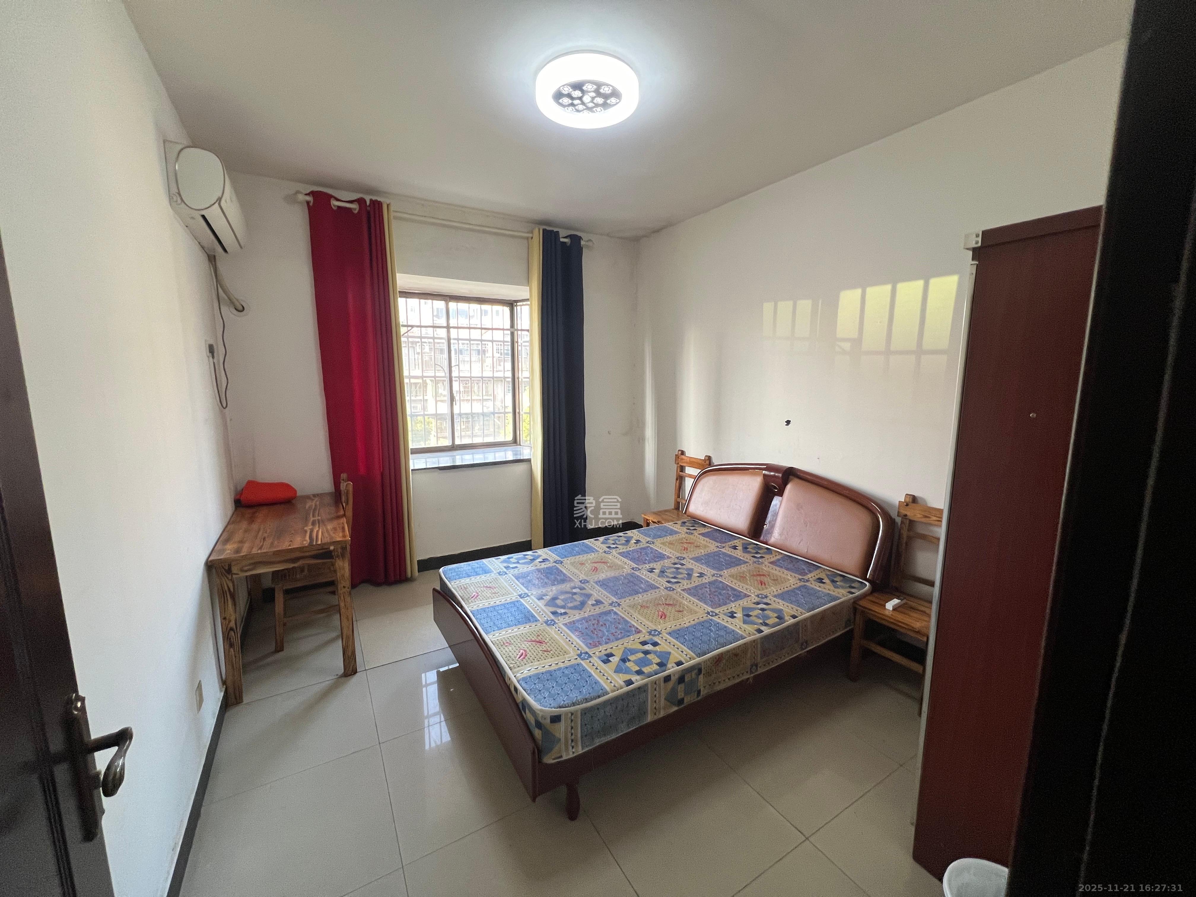 岳北社区 1室1厅1卫 1400.0元/月 岳北社区 1室1厅1卫 1400.0元/月室内图