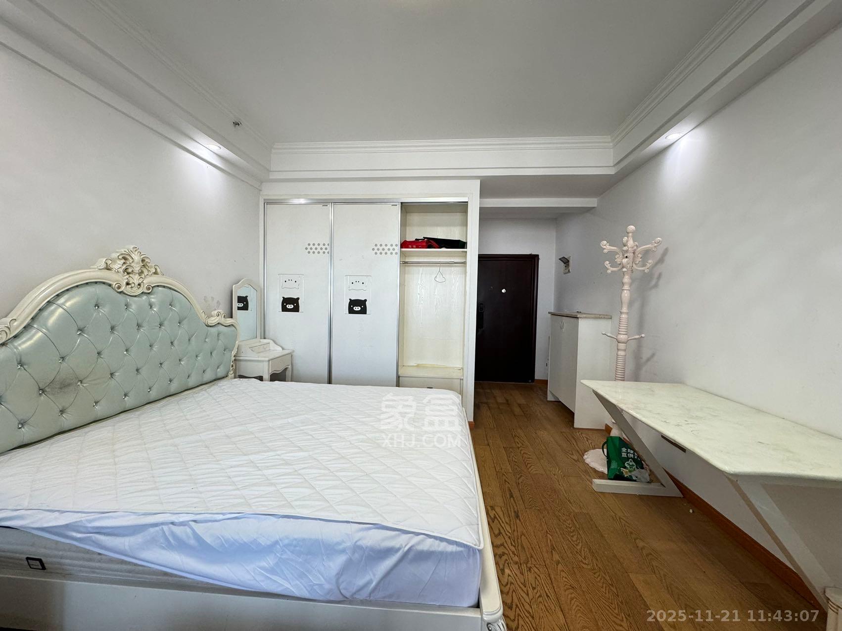 云集国际  1室1厅1卫    1400.0元/月室内图