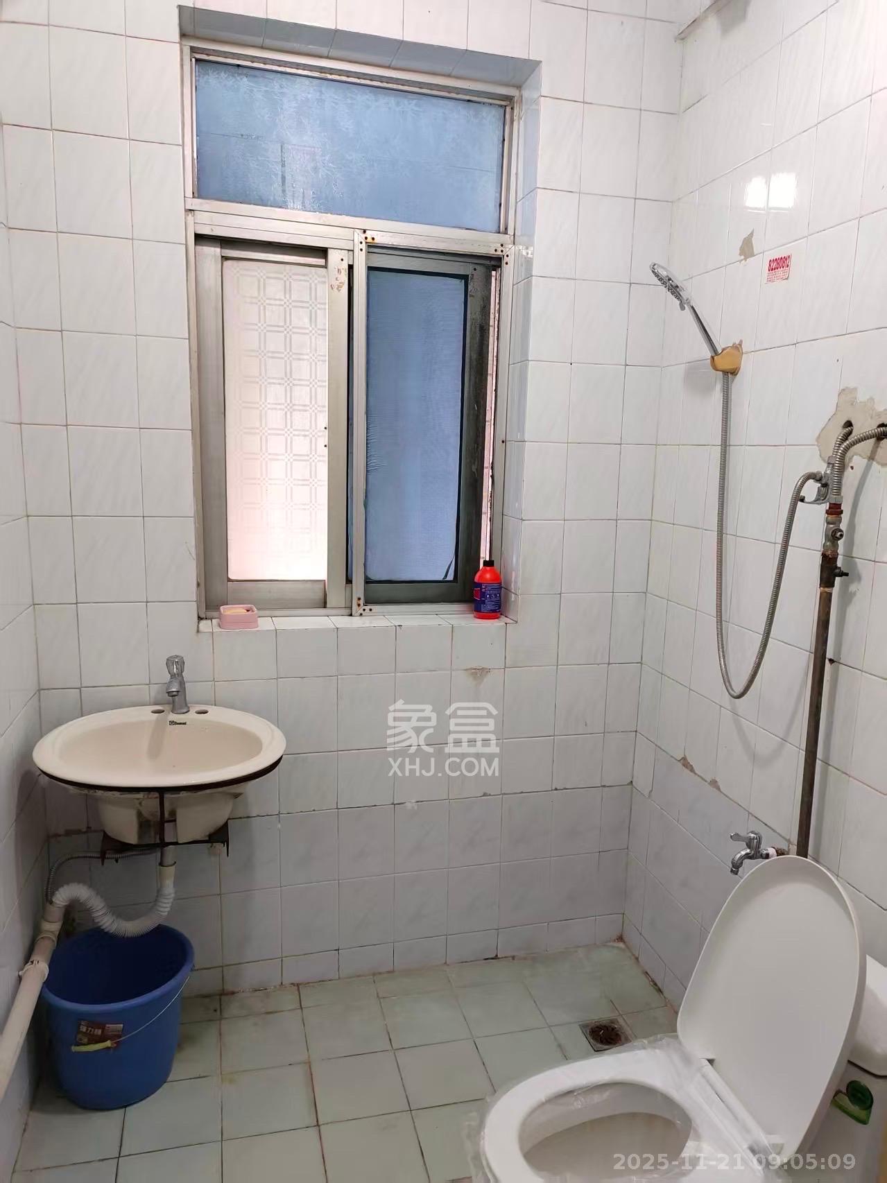 远东公寓  3室1厅1卫    2200.0元/月室内图