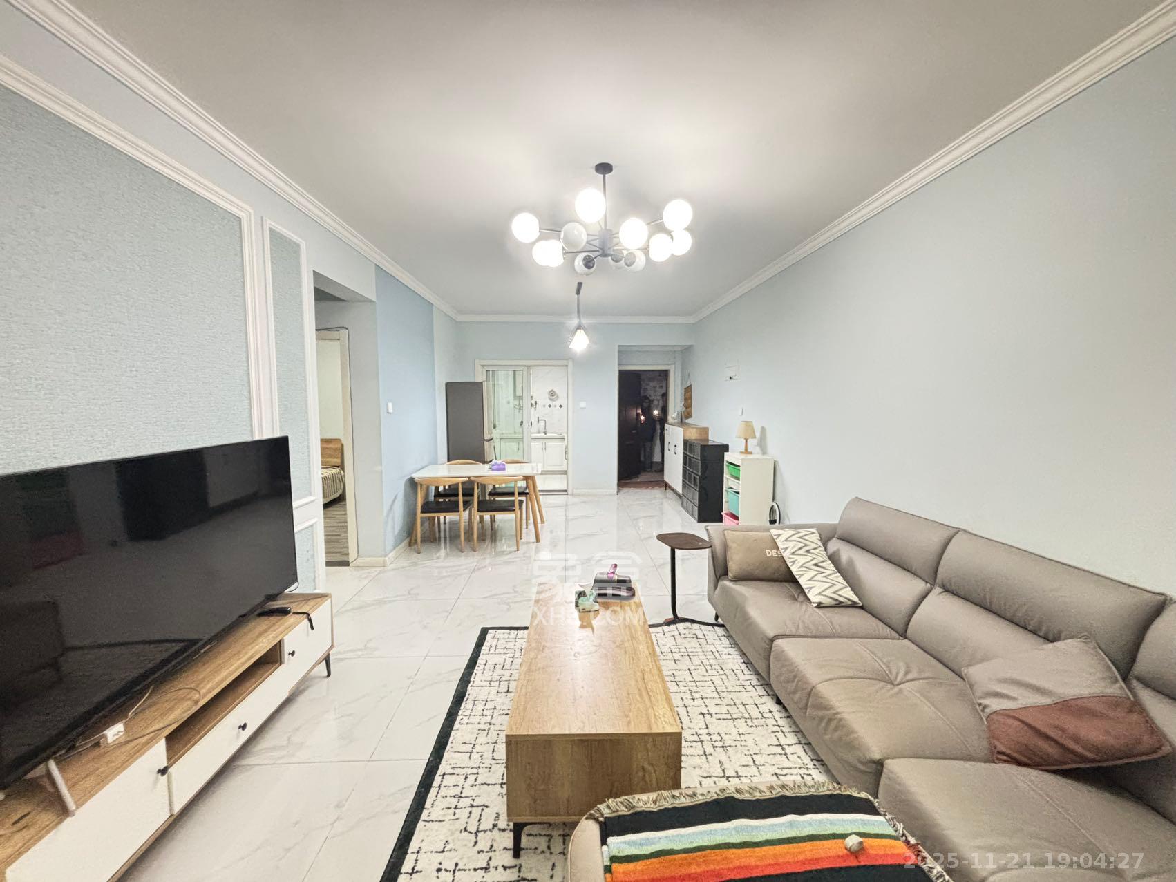 星城新宇川河苑  2室2厅1卫    1700.0元/月