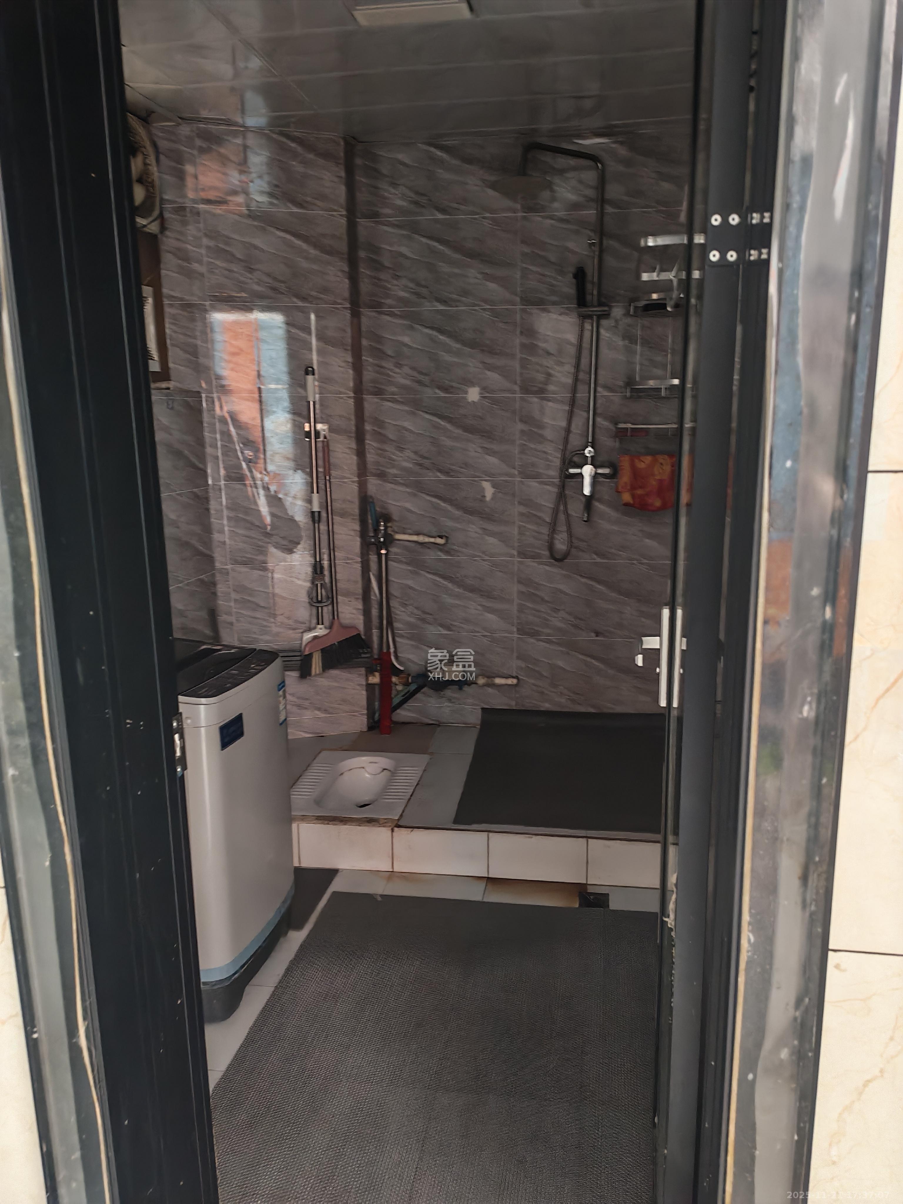 日出东方 2室1厅1卫 2200.0元/月 日出东方 2室1厅1卫 2200.0元/月室内图