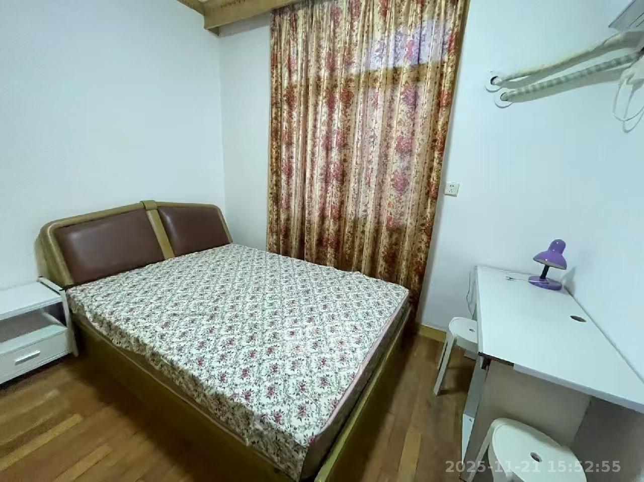 红旗区一片  3室1厅1卫    2000.0元/月室内图