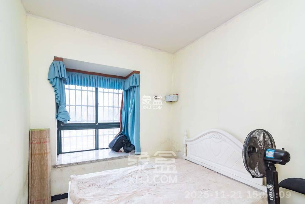 银盘鑫城  3室2厅1卫    1800.0元/月室内图