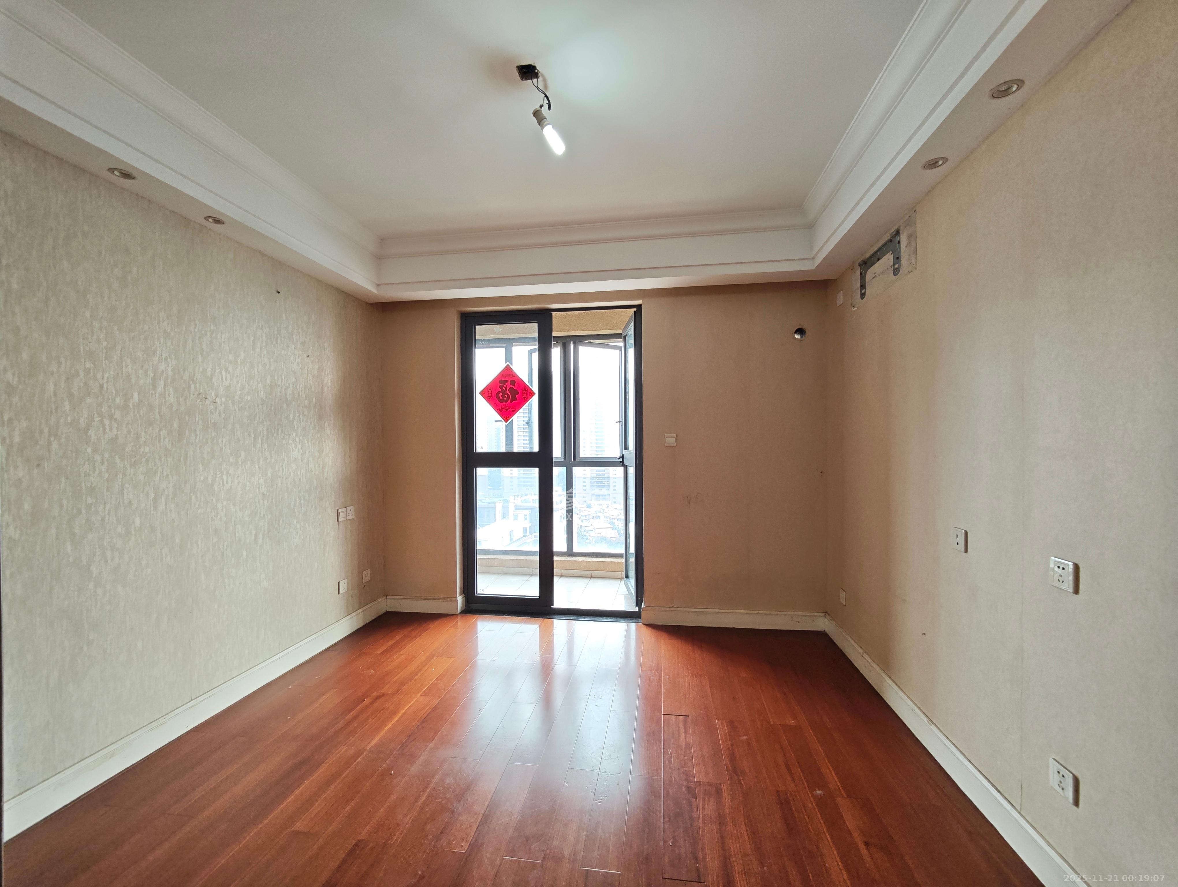 保利城（中航城国际社区、郡原美村）  3室2厅2卫    80.0万卧室