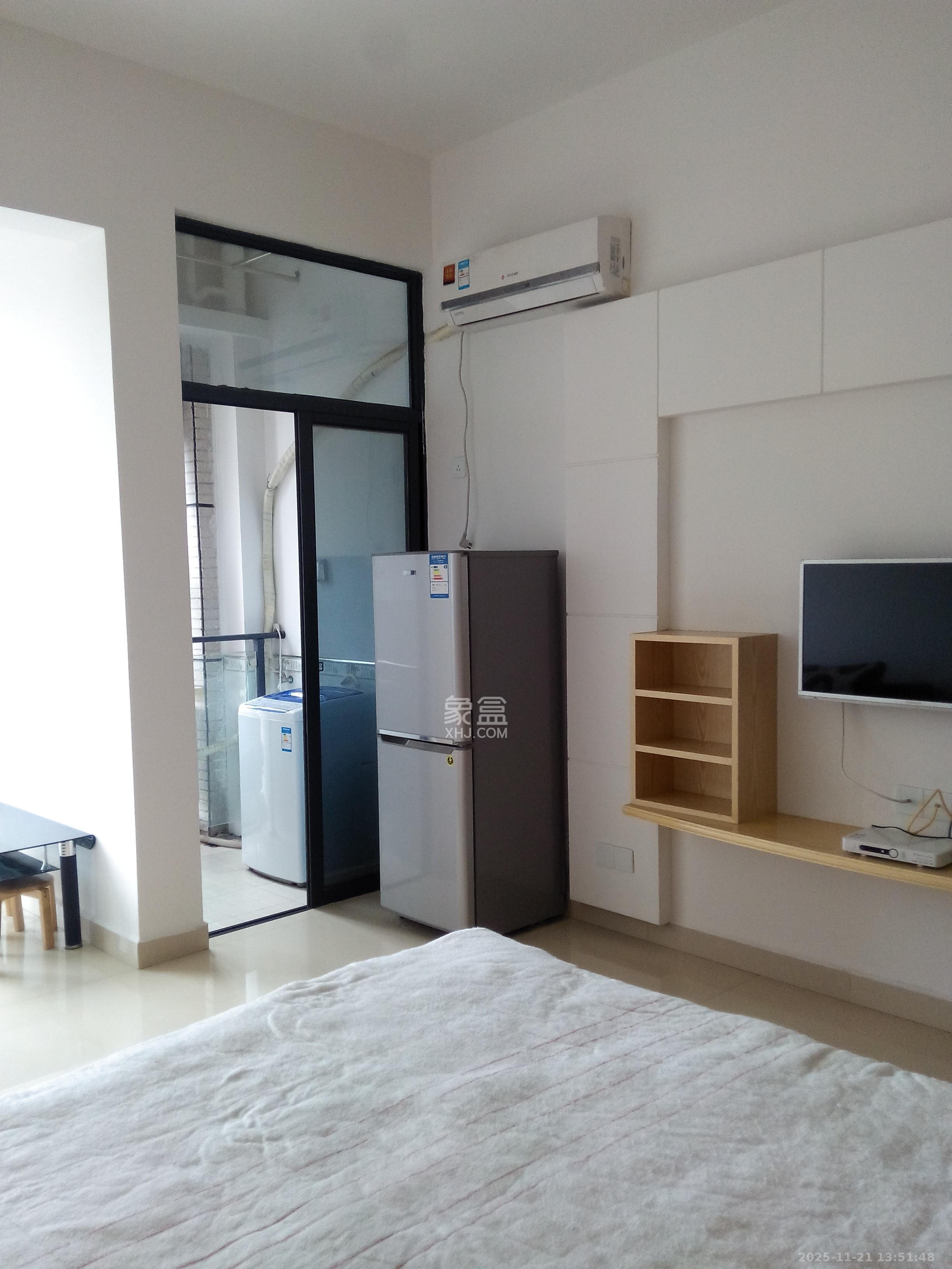 长房时代城  1室1厅1卫    1400.0元/月室内图