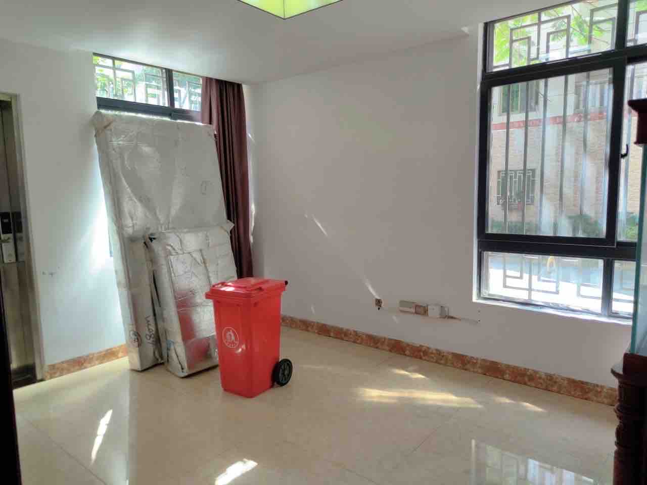 泉水山庄（别墅公寓区）  10室3厅7卫    30000.0元/月室内图