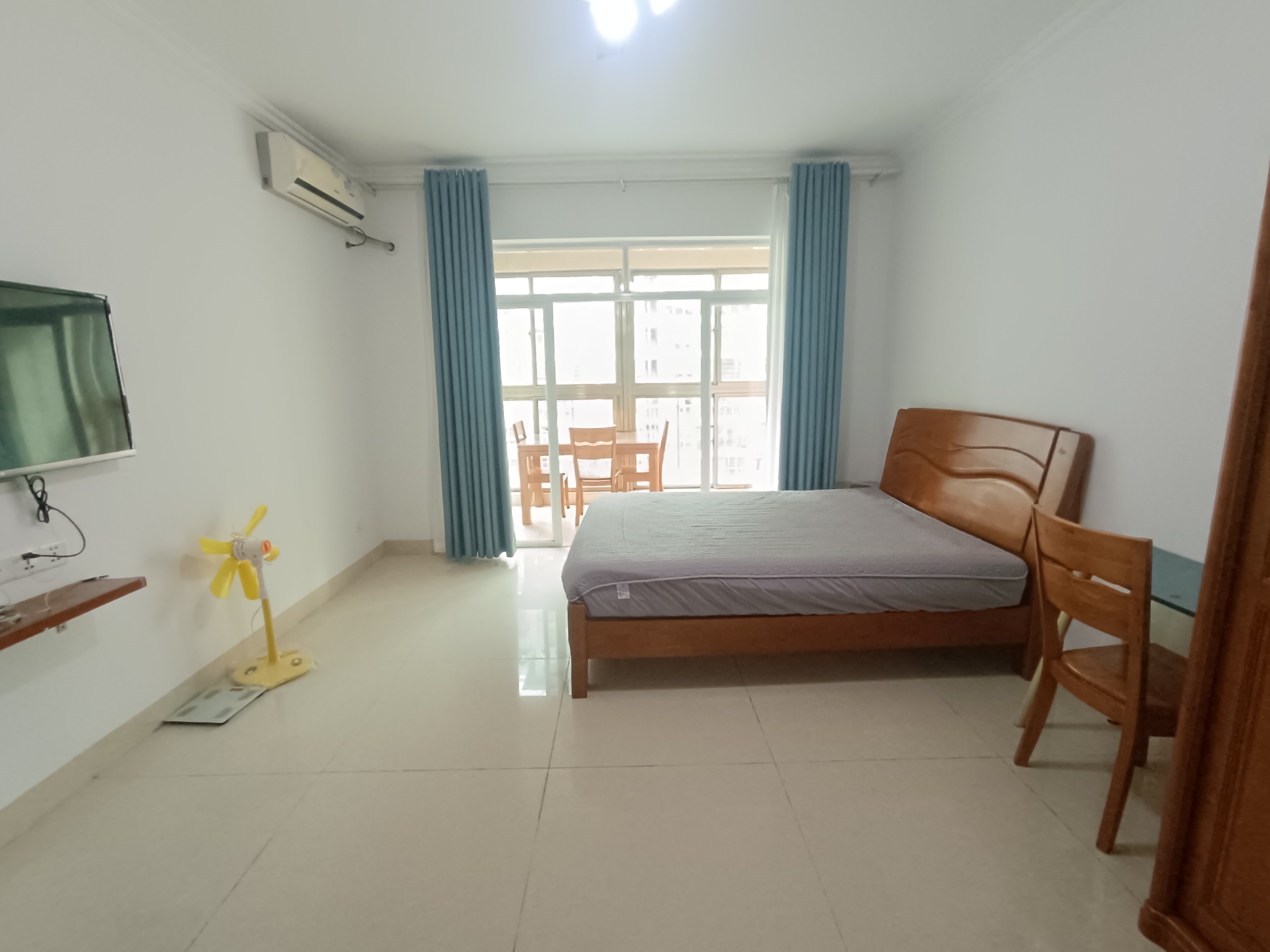 宝泰温泉花园 1室1厅1卫 1500.0元/月 宝泰温泉花园 1室1厅1卫 1500.0元/月室内图