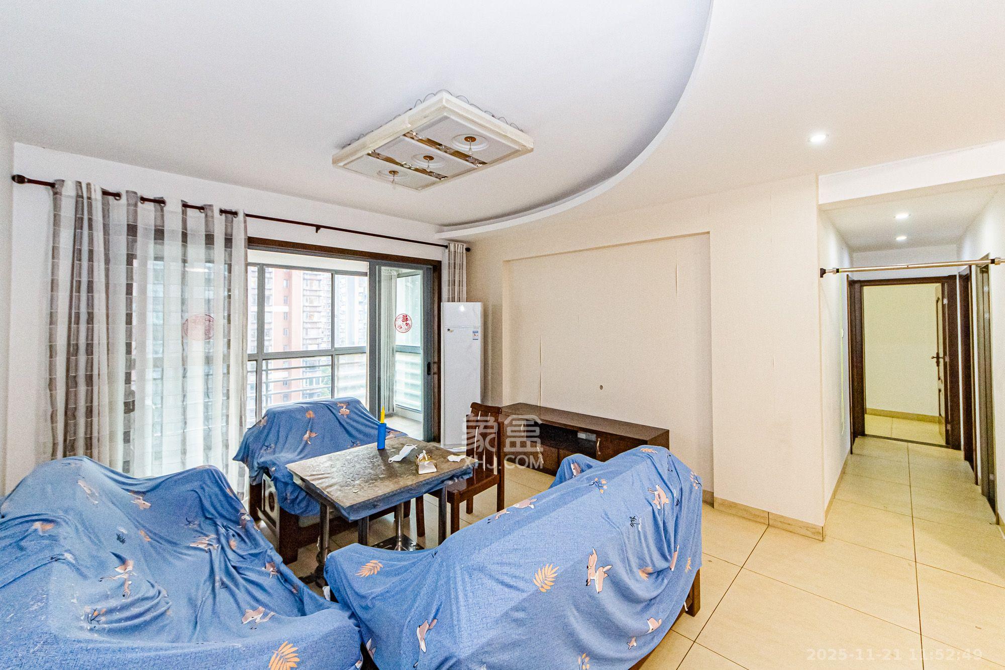 滨江君悦香邸 3室2厅2卫 3200.0元/月 滨江君悦香邸 3室2厅2卫 3200.0元/月室内图