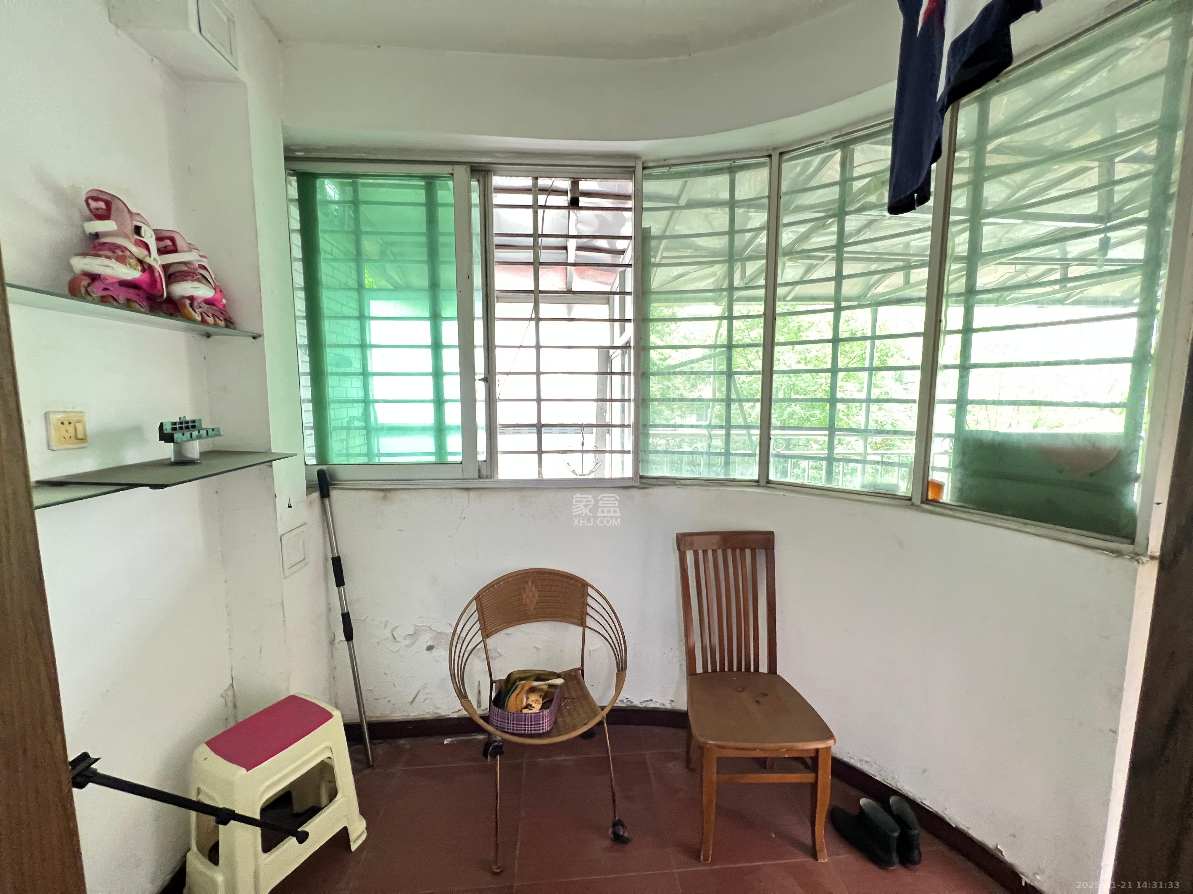 德政园 4室2厅2卫 3800.0元/月 德政园 4室2厅2卫 3800.0元/月室内图