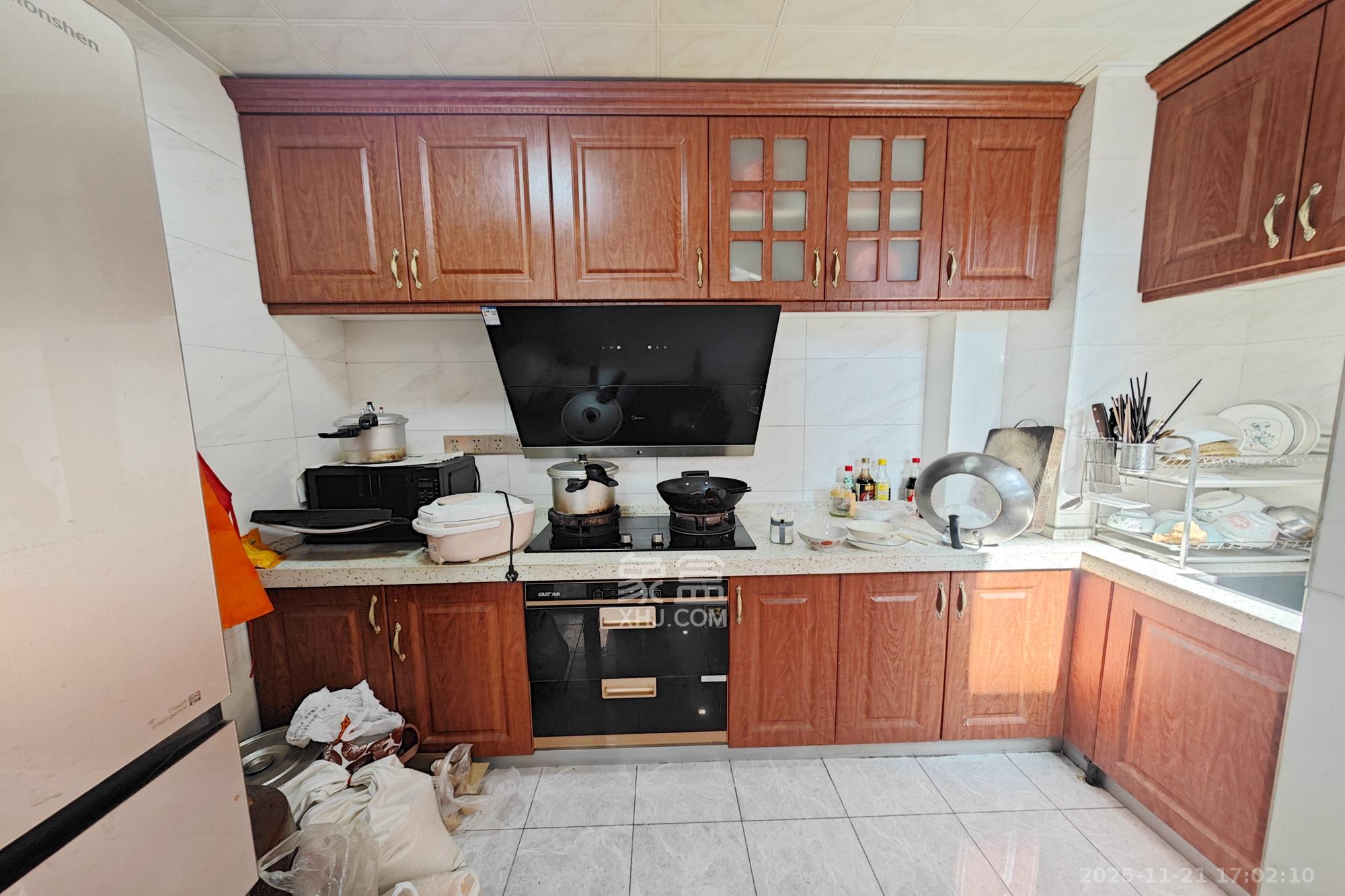 建发中央悦府  3室2厅1卫    115.0万厨房