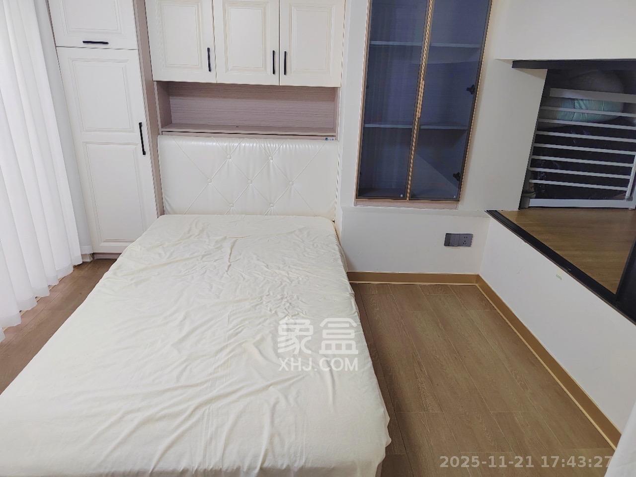 藏珑湖上公馆 1室0厅0卫 2800.0元/月 藏珑湖上公馆 1室0厅0卫 2800.0元/月室内图