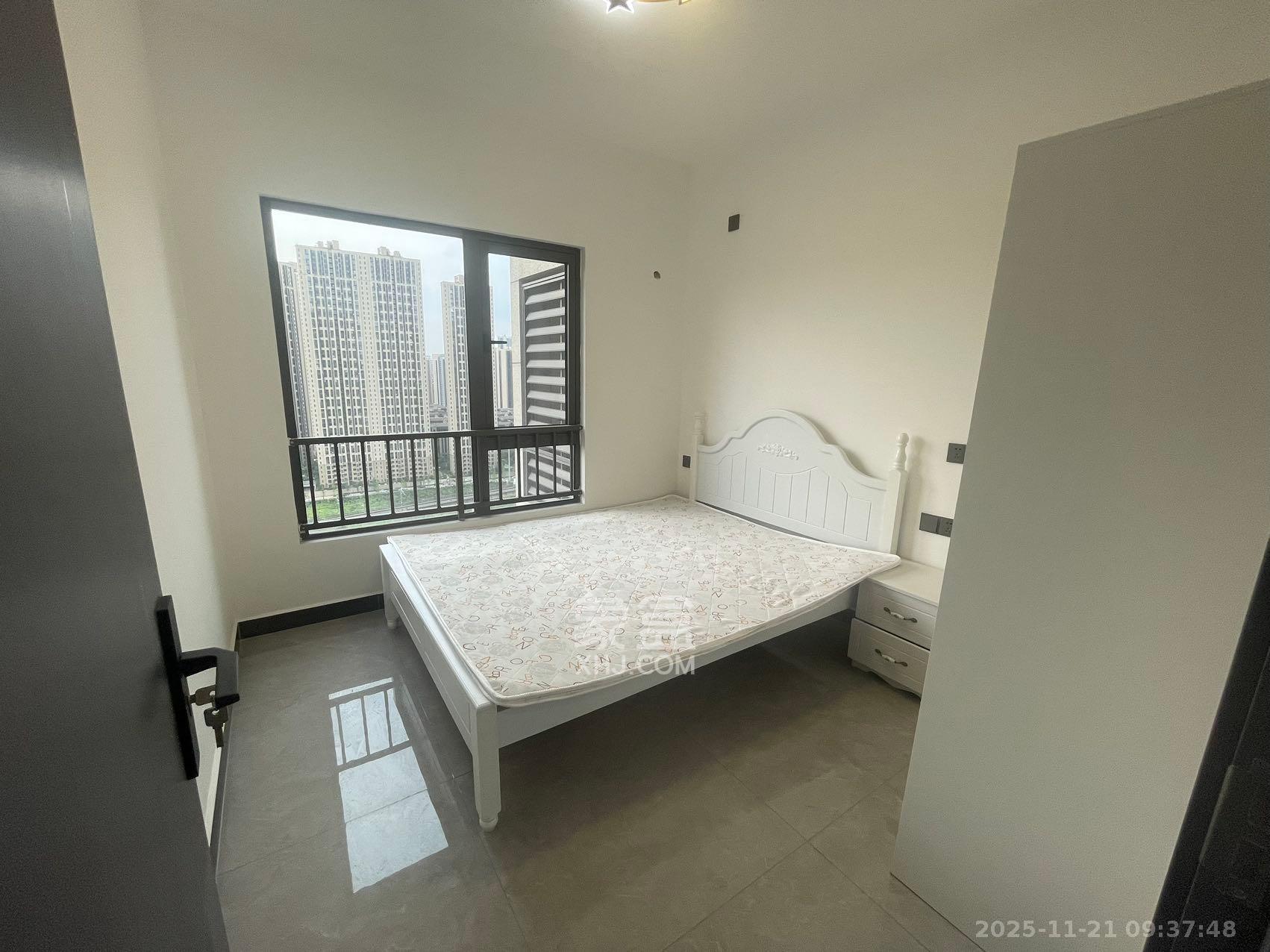 阳光城尚东湾愉景苑 3室2厅1卫 2300.0元/月 阳光城尚东湾愉景苑 3室2厅1卫 2300.0元/月室内图