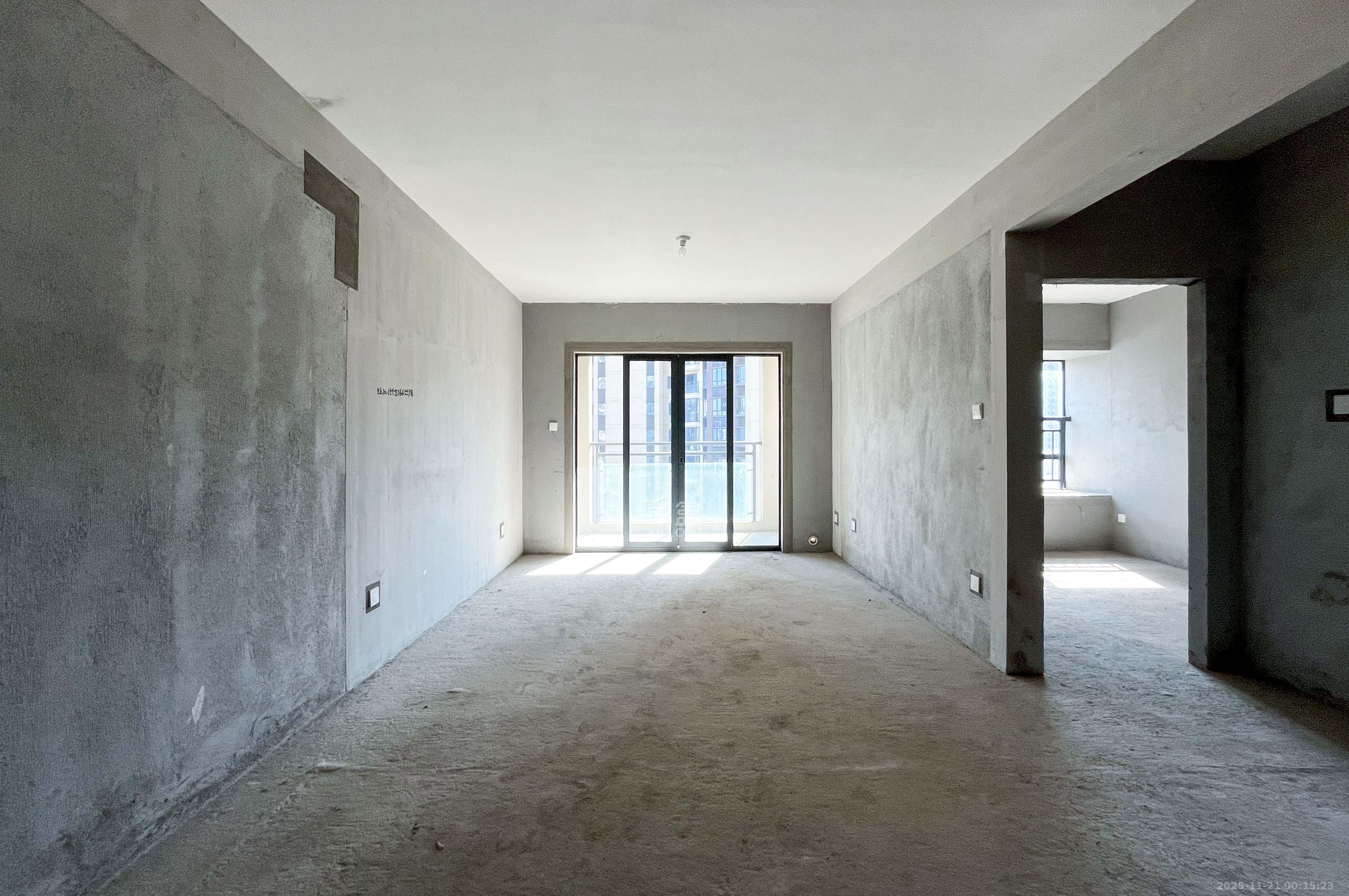 振业城四期  2室2厅1卫    105.0万