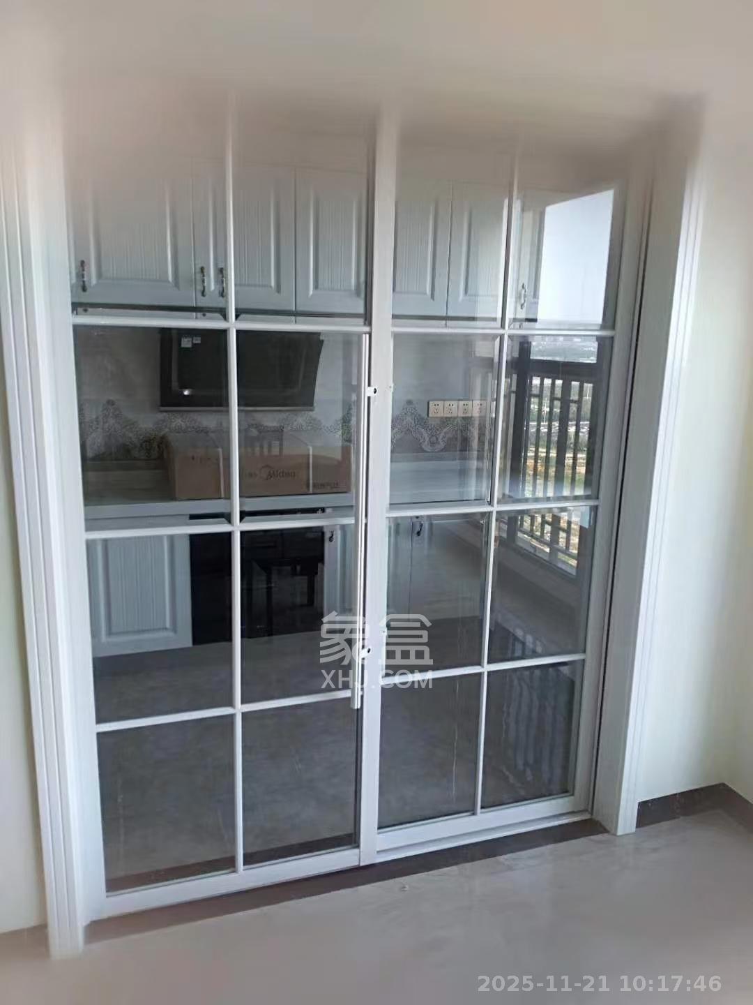 绿地之窗  4室2厅2卫    2600.0元/月室内图