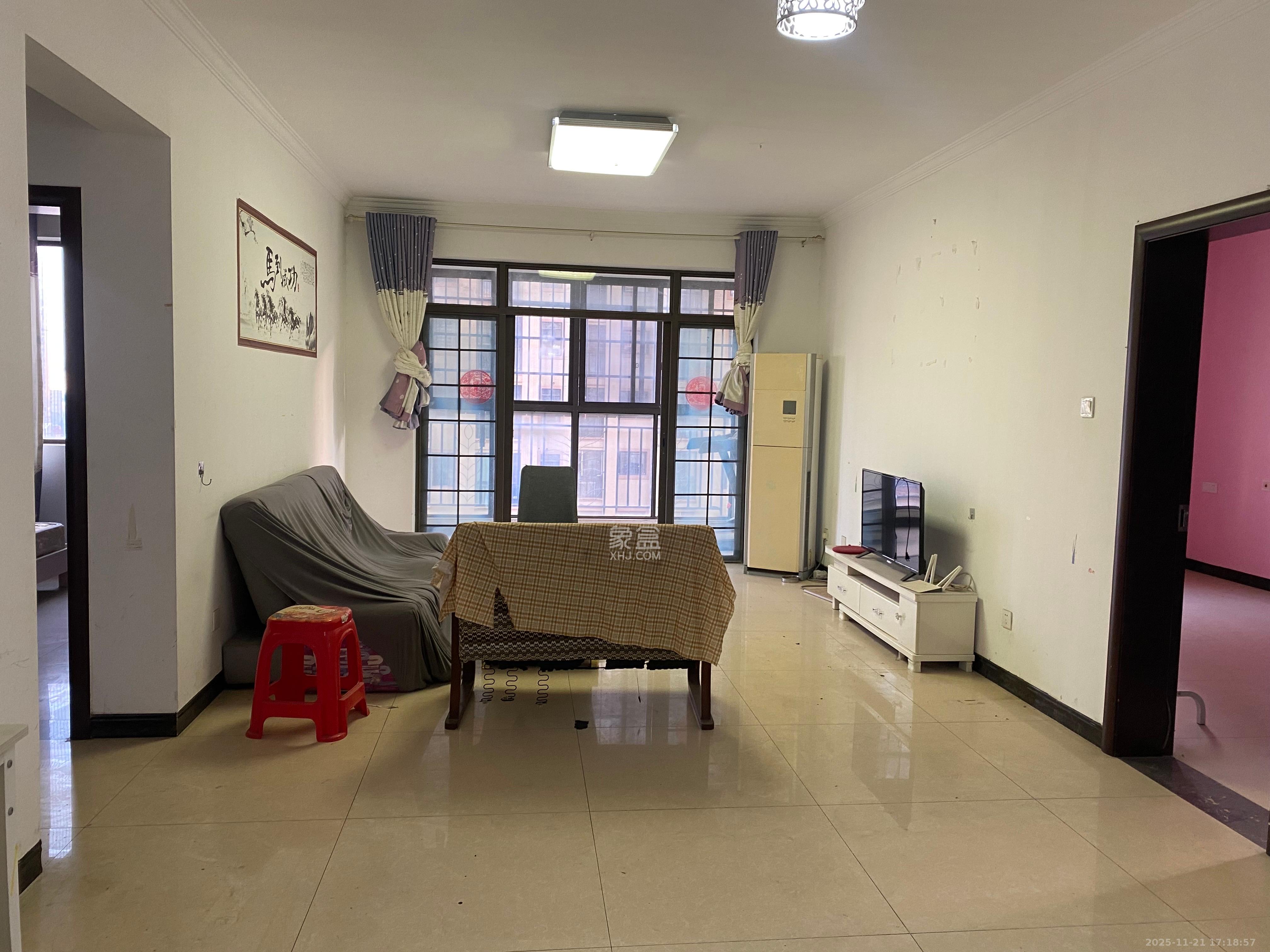 宏聚地中海 3室2厅2卫 2200.0元/月 宏聚地中海 3室2厅2卫 2200.0元/月室内图