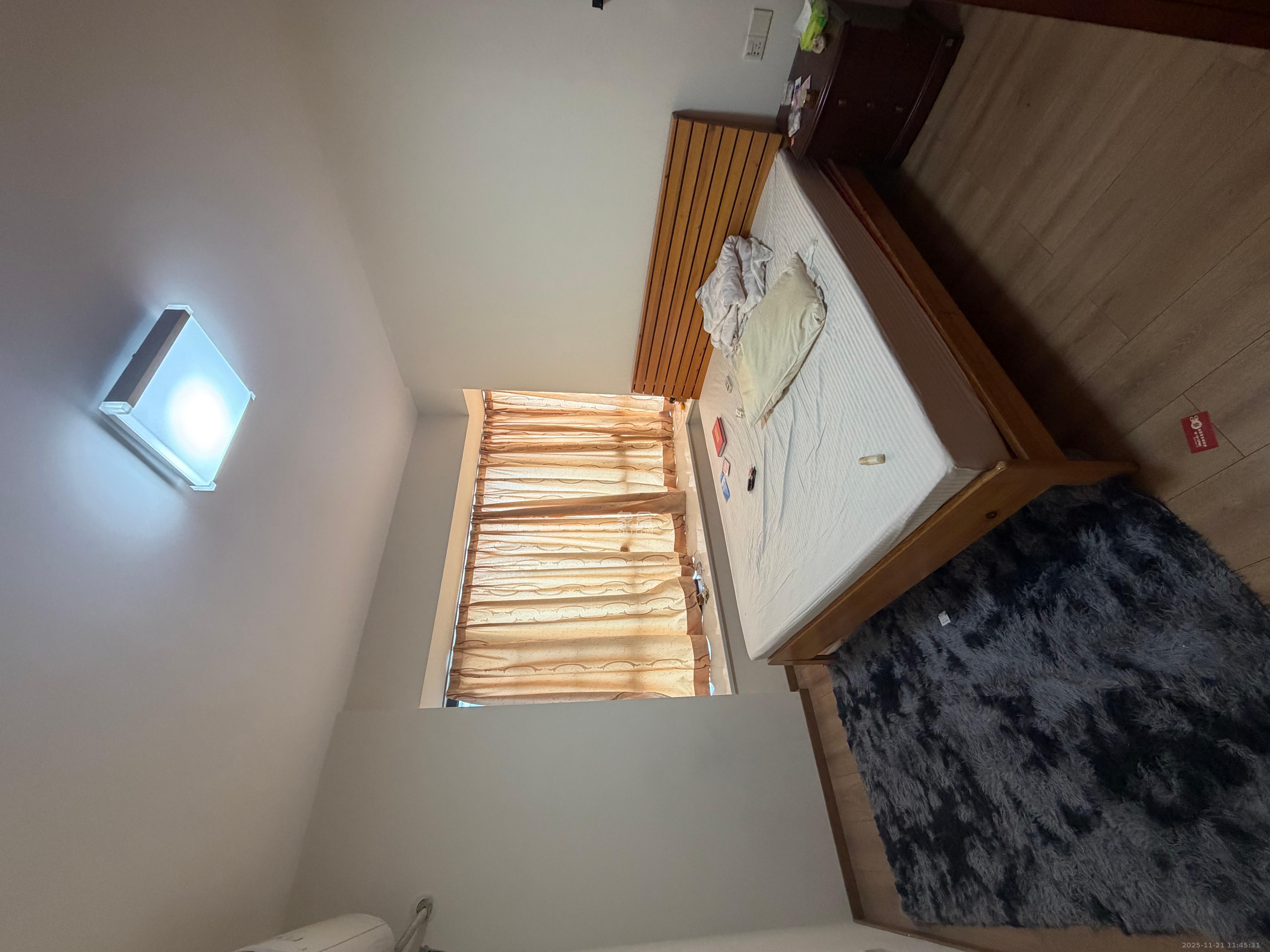 三万英尺 1室2厅1卫 1600.0元/月 三万英尺 1室2厅1卫 1600.0元/月室内图