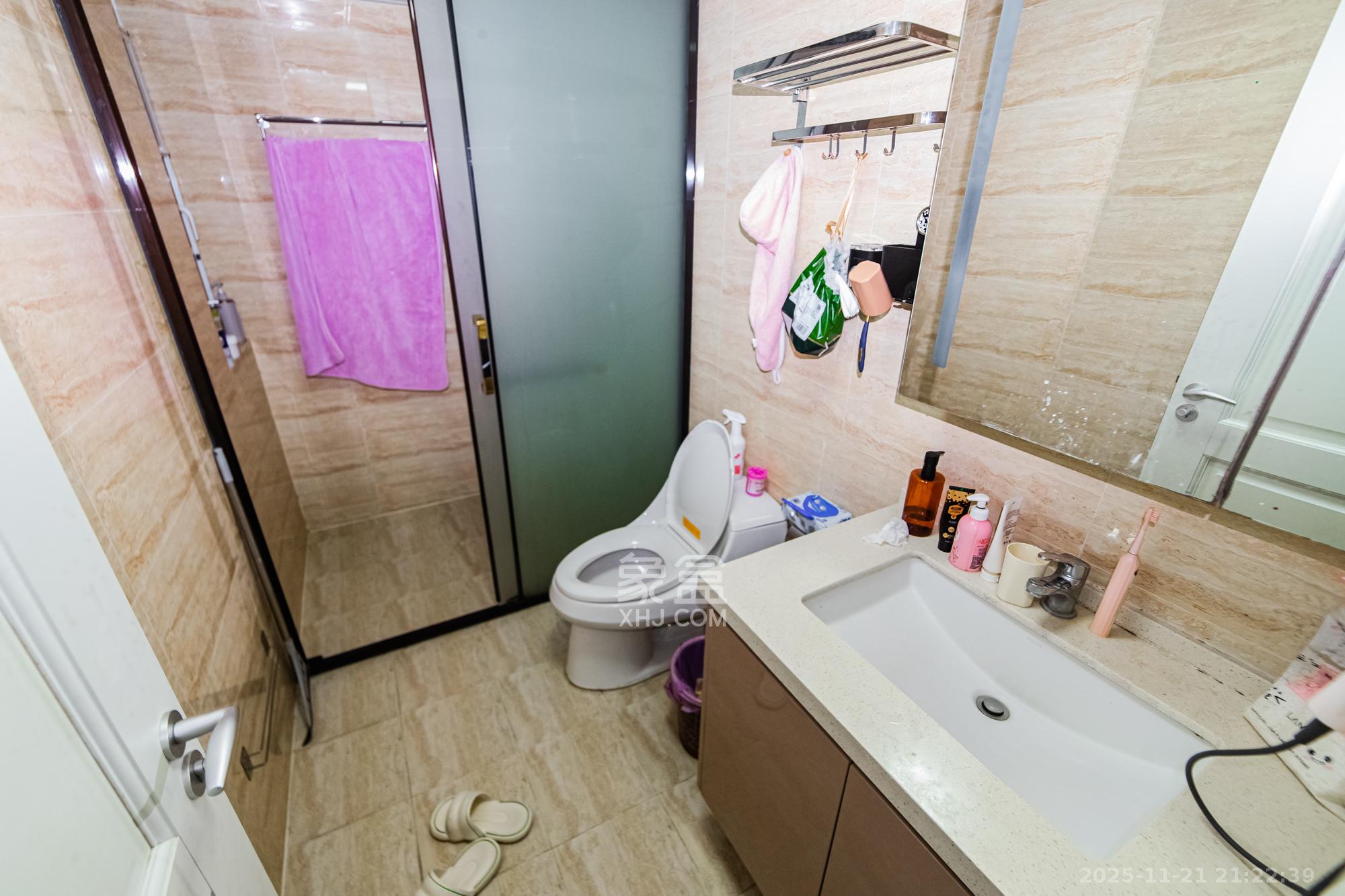 北辰三角洲E4区 4室2厅2卫 188.0万 北辰三角洲E4区 4室2厅2卫 188.0万卫生间