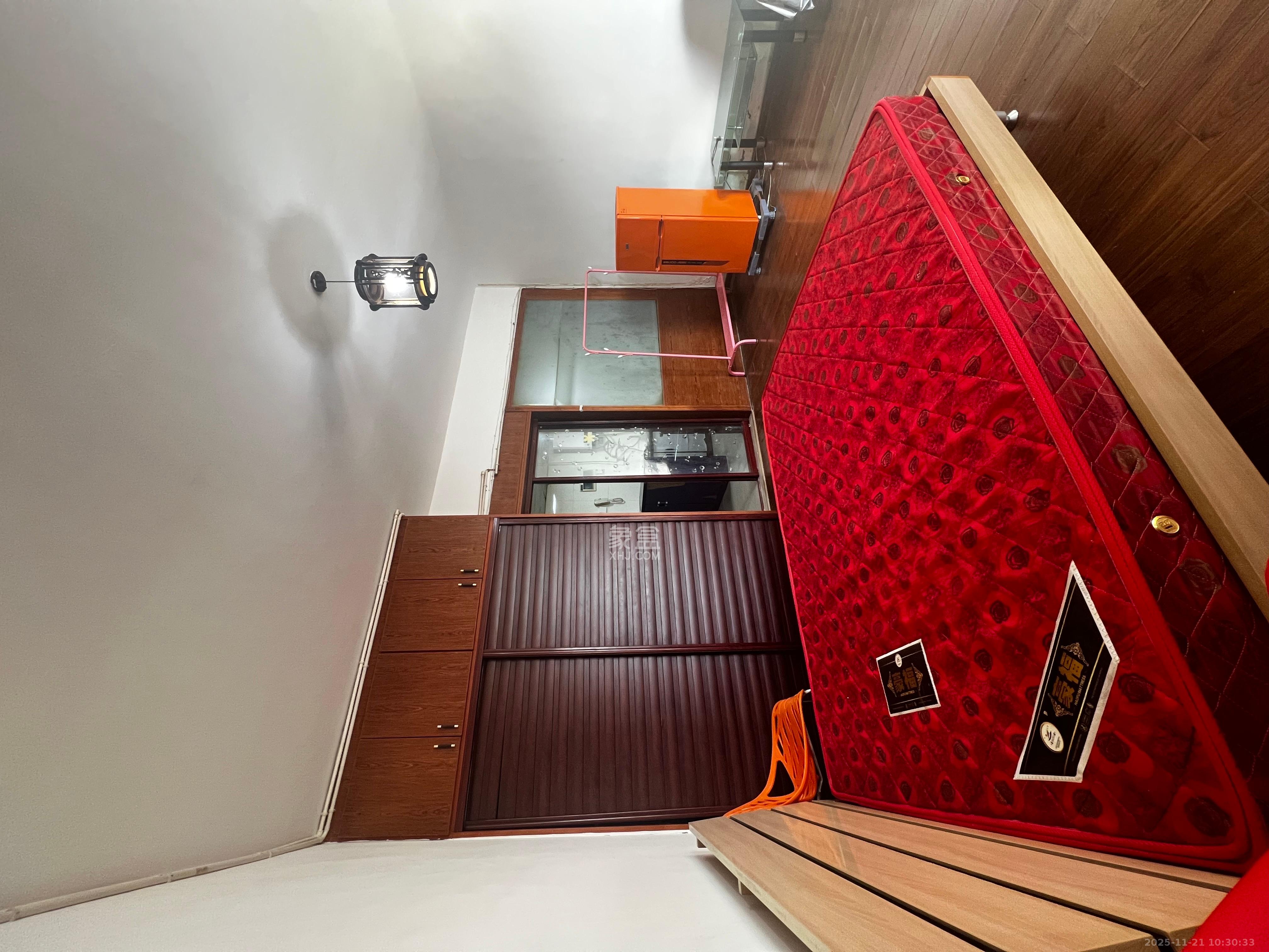 伍家岭生活广场  1室1厅1卫    1200.0元/月