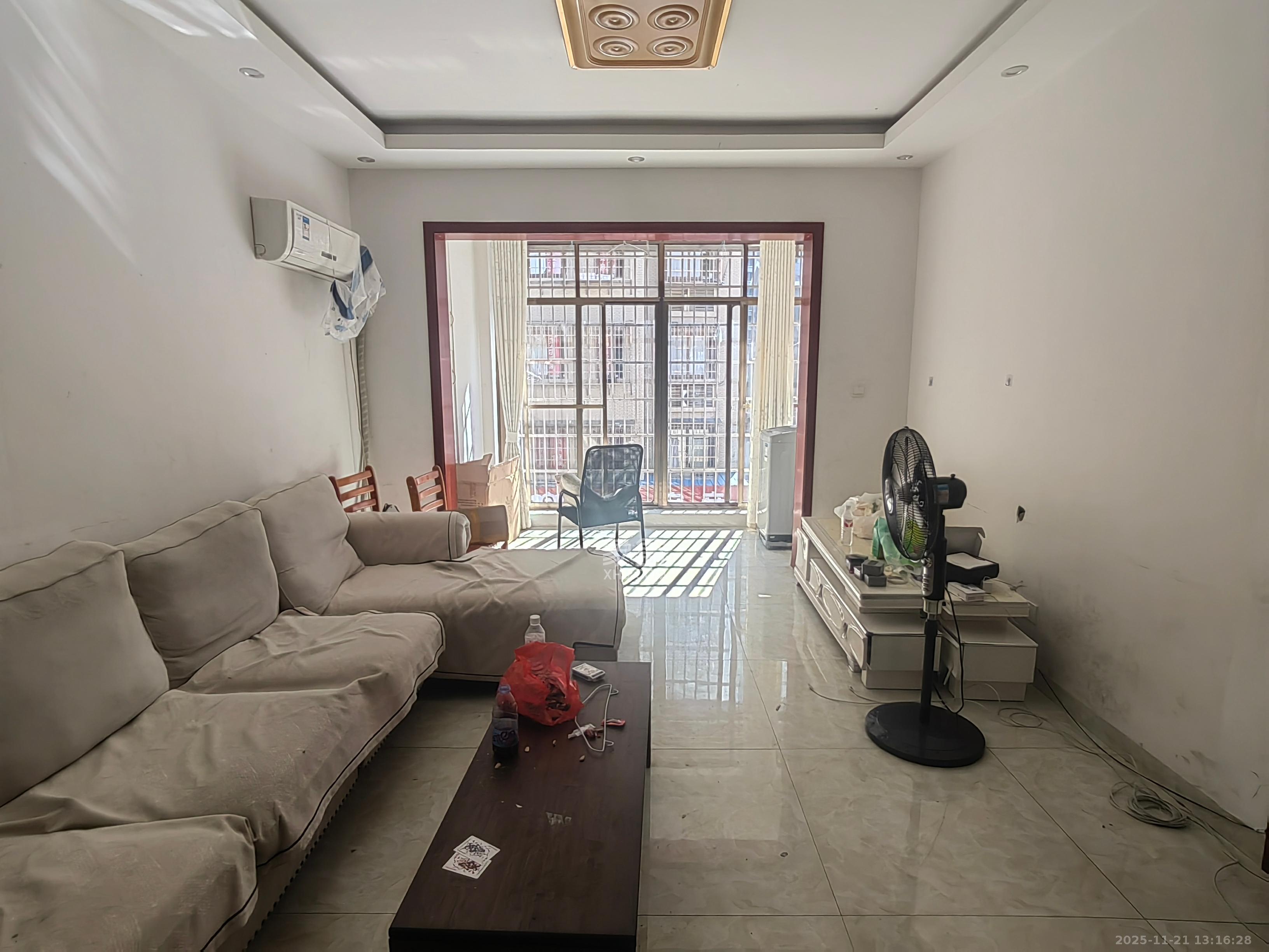 高桥社区高福星小区 2室2厅1卫 1900.0元/月 高桥社区高福星小区 2室2厅1卫 1900.0元/月室内图