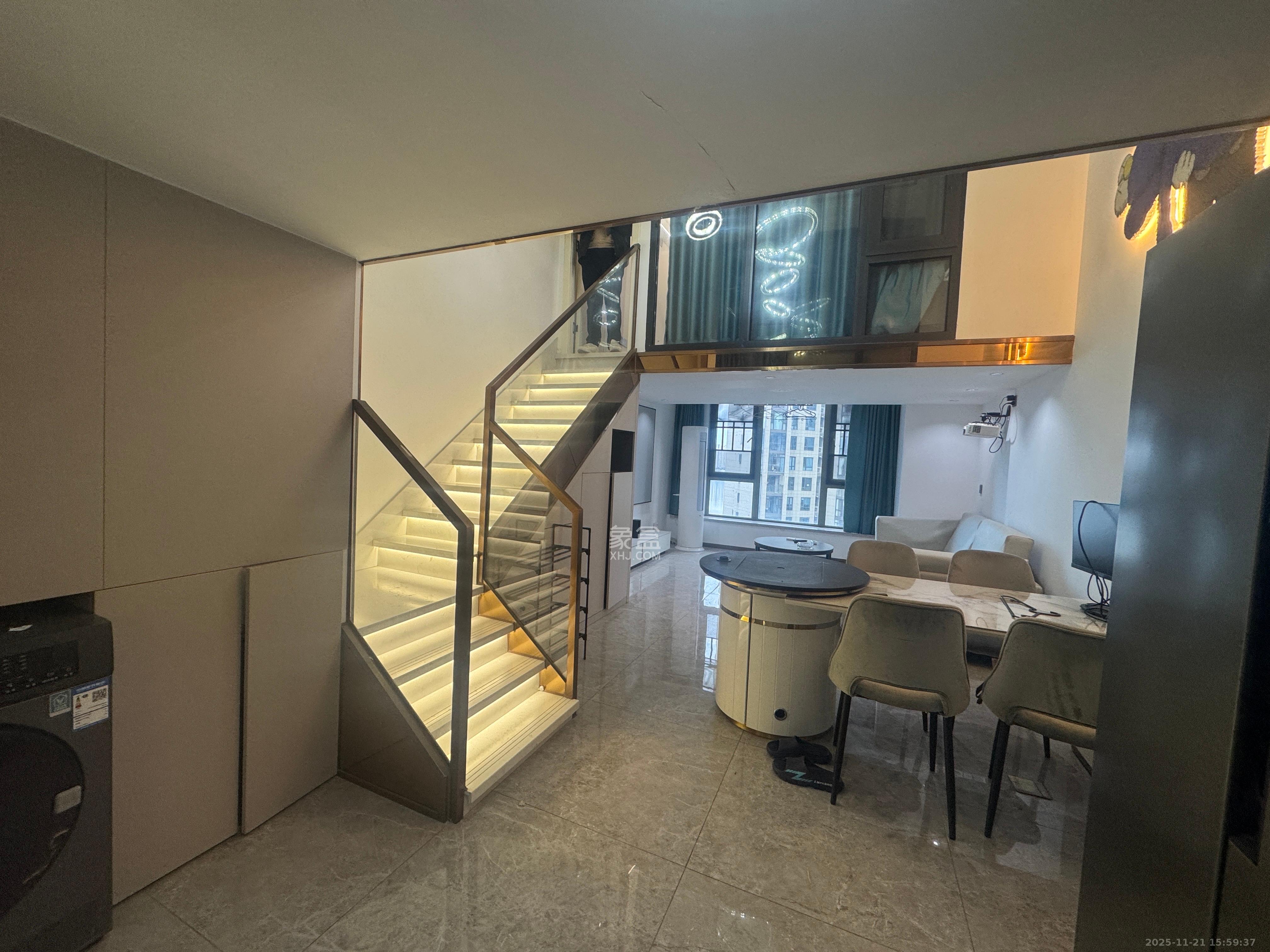 梅溪湖金茂湾  2室1厅1卫    2800.0元/月