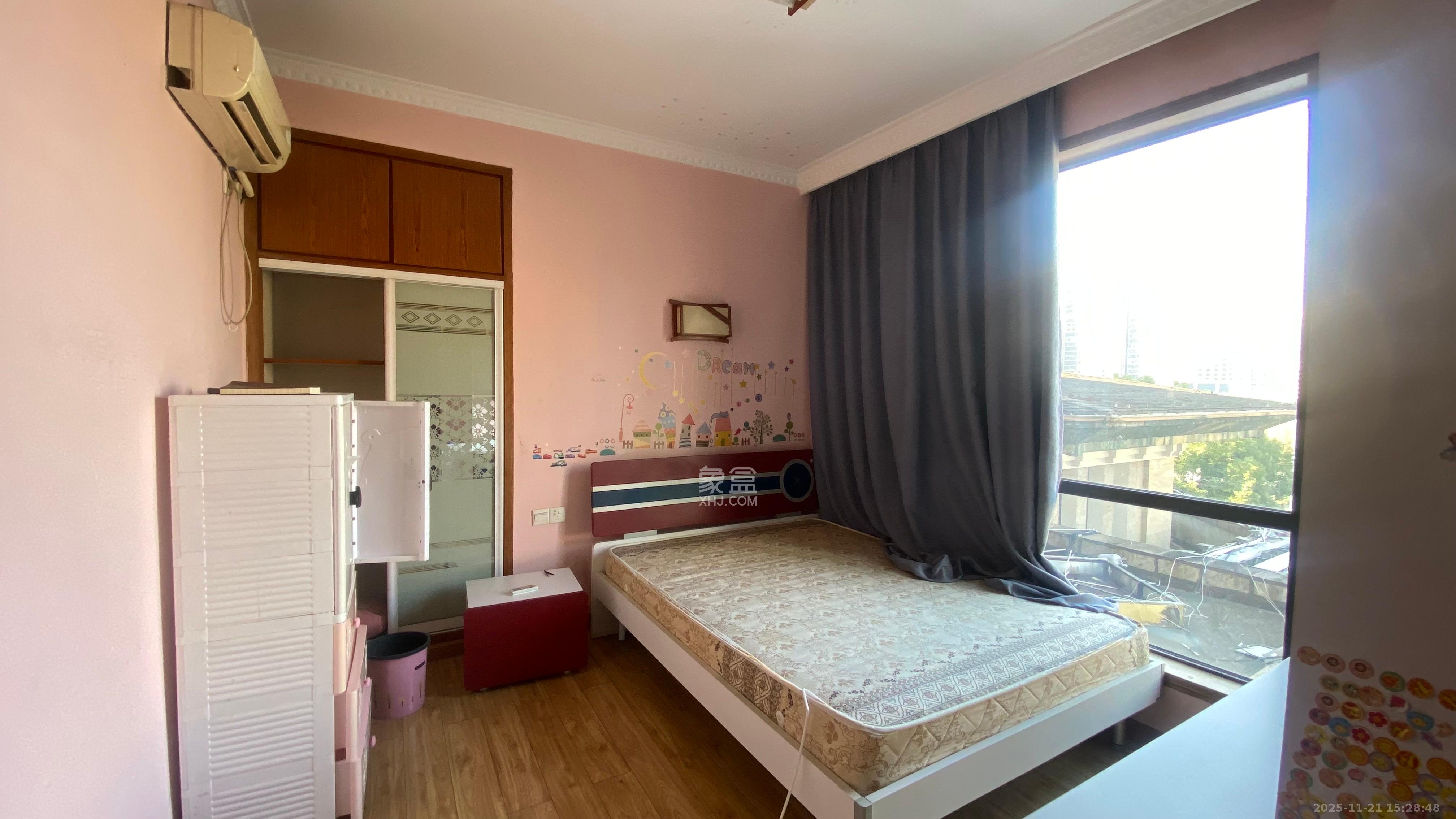 绿城桂花城 2室2厅1卫 2300.0元/月 绿城桂花城 2室2厅1卫 2300.0元/月室内图