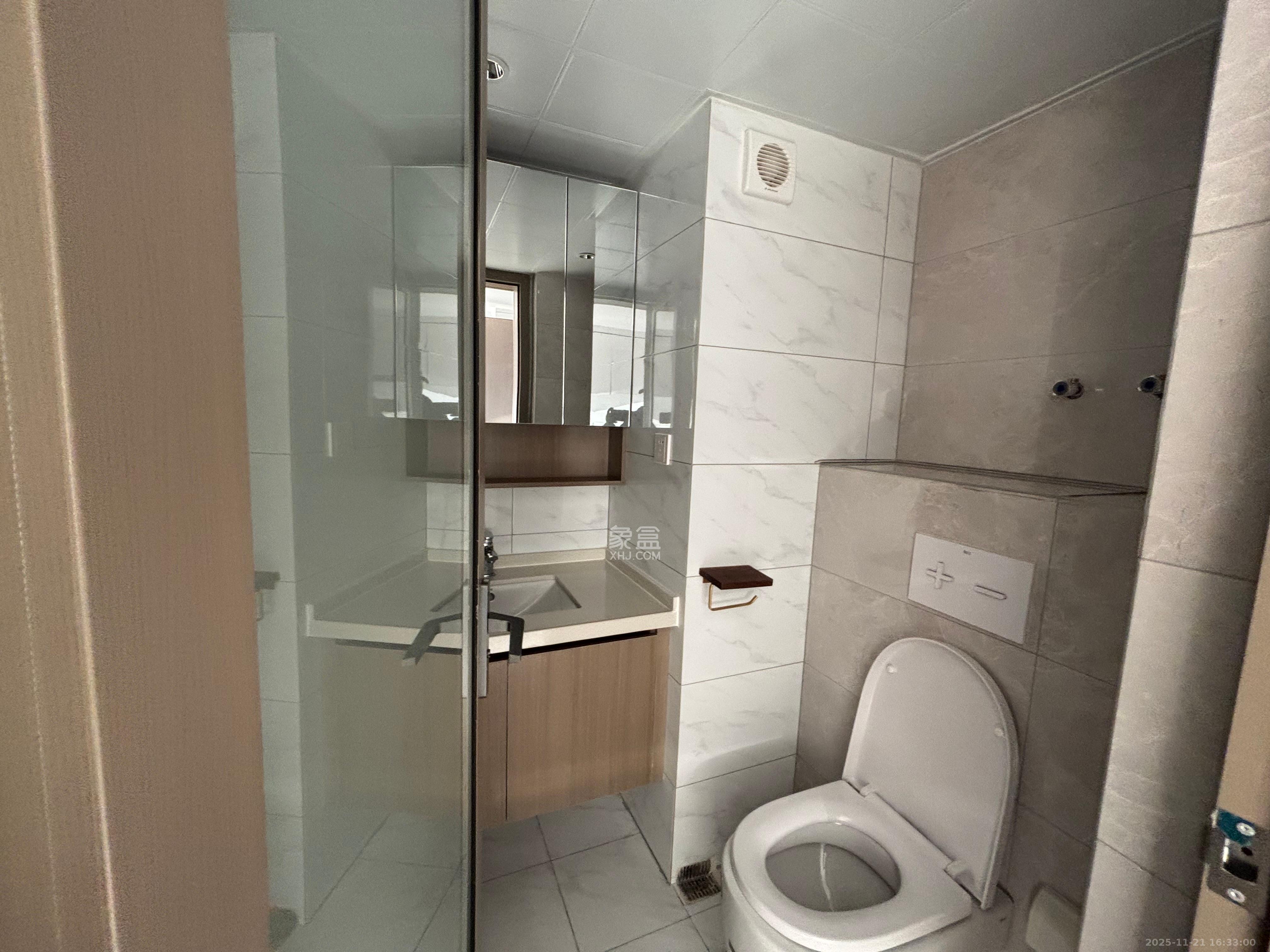 藏珑湖上公馆  1室0厅0卫    2300.0元/月室内图