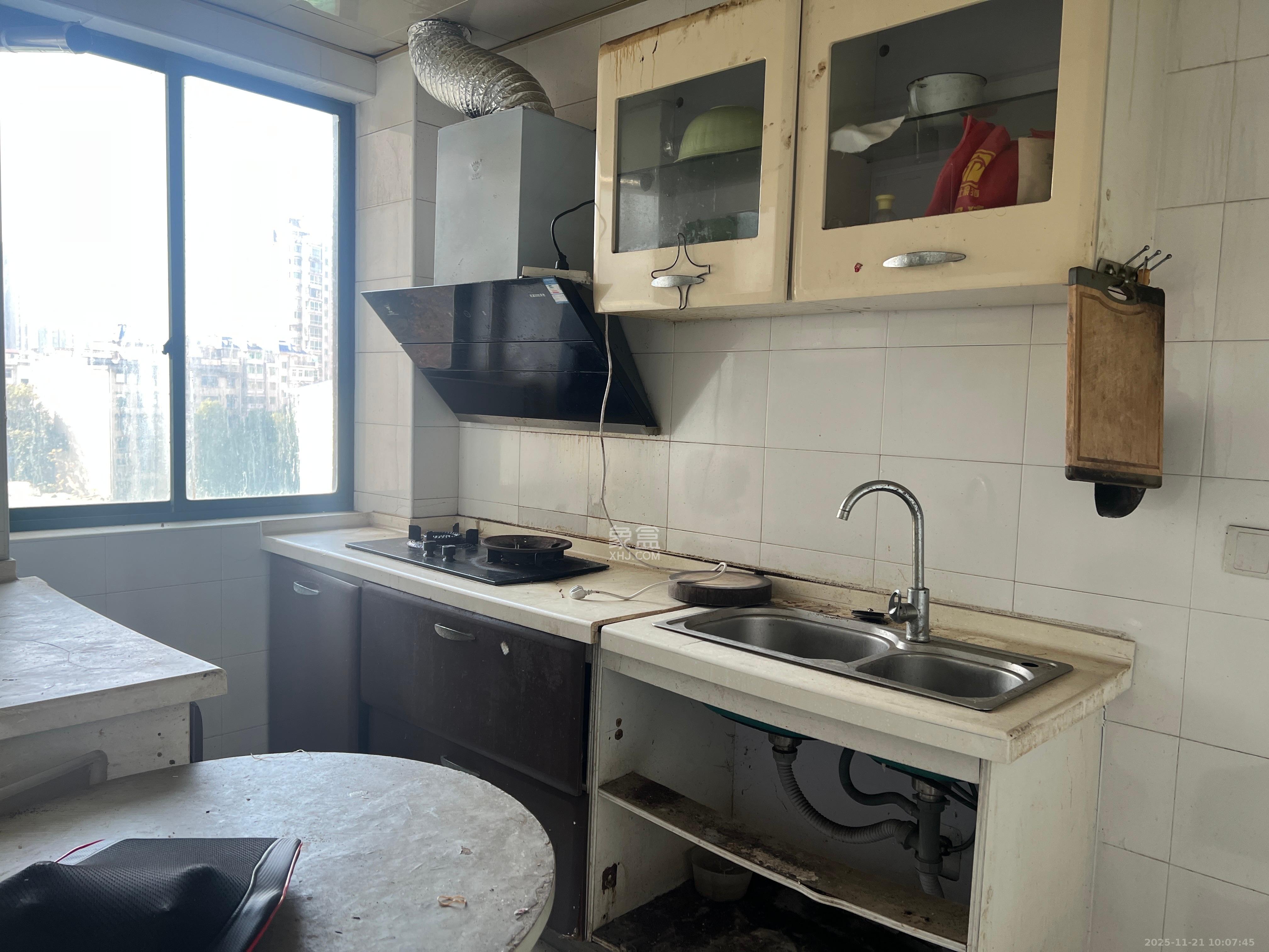 华韵城市风情 4室1厅1卫 3600.0元/月 华韵城市风情 4室1厅1卫 3600.0元/月室内图