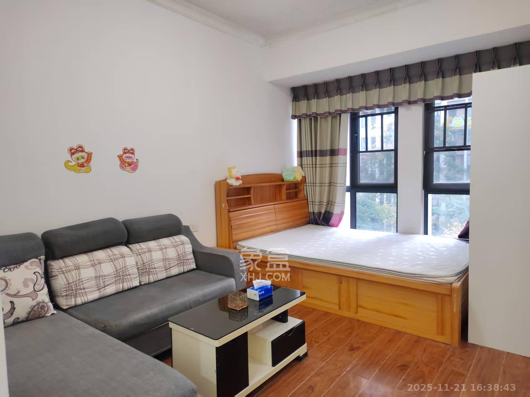 中建芙蓉工社  1室1厅1卫    1300.0元/月室内图