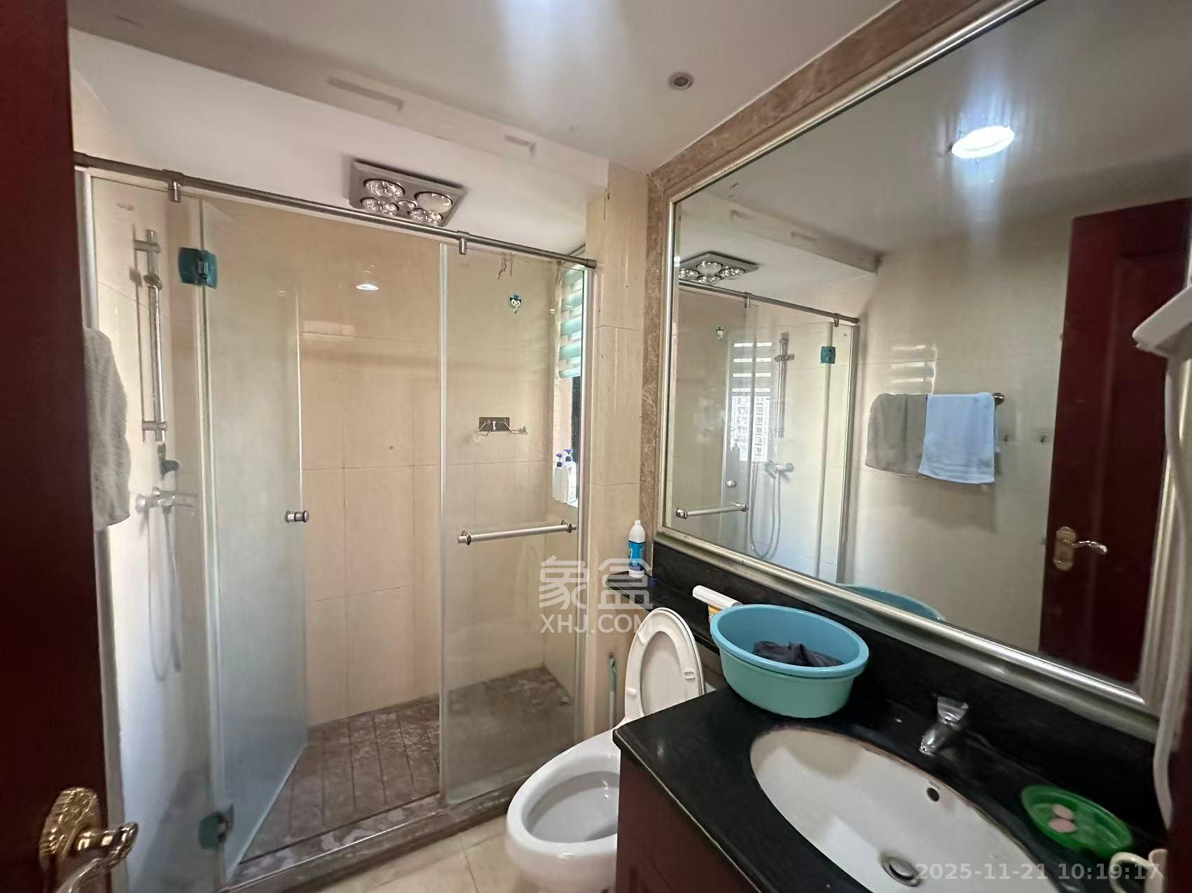 恒大御景湾 3室2厅2卫 3200.0元/月 恒大御景湾 3室2厅2卫 3200.0元/月室内图