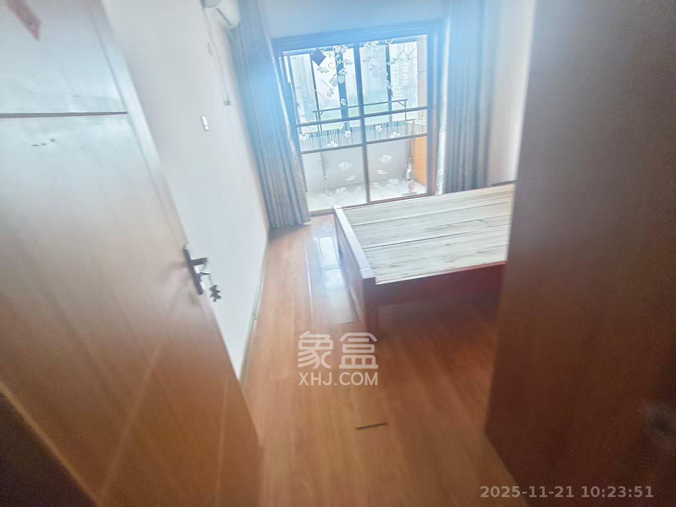 长坡社区  1室1厅1卫    1280.0元/月室内图