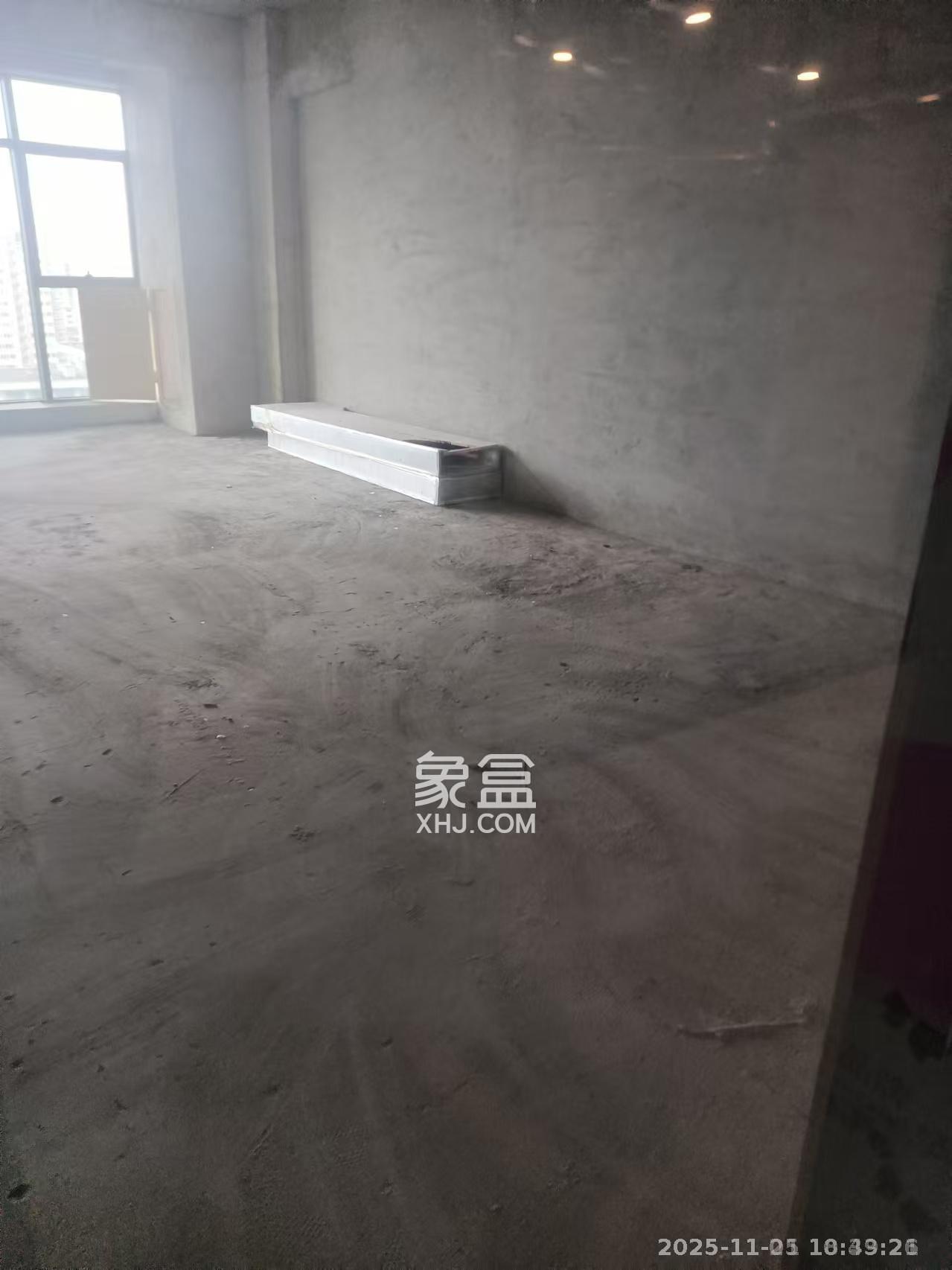 恒大金融广场   90.0㎡      4000.0元/月室内图