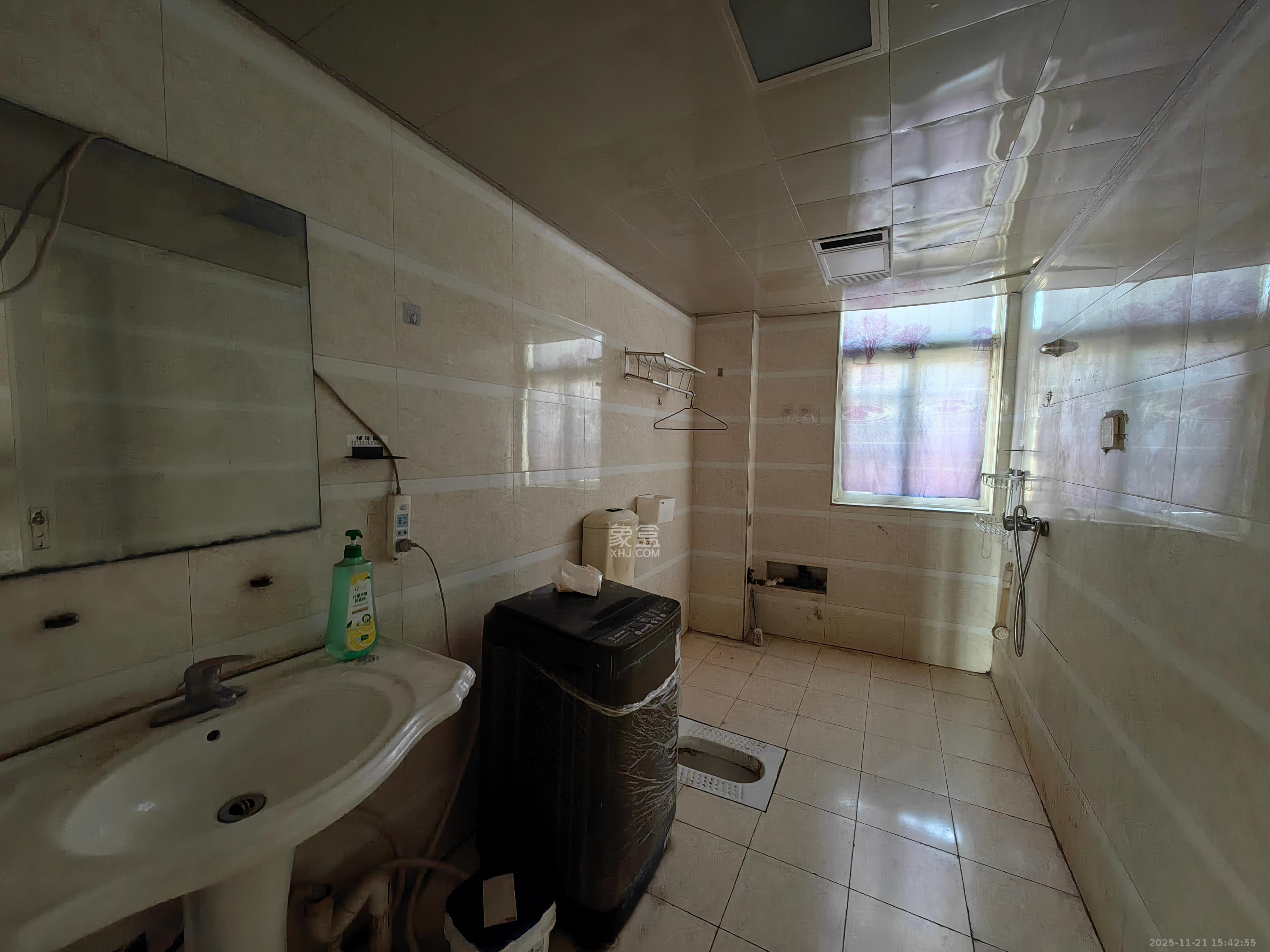 星城福邸（雄天朗郡）  4室2厅2卫    2000.0元/月室内图