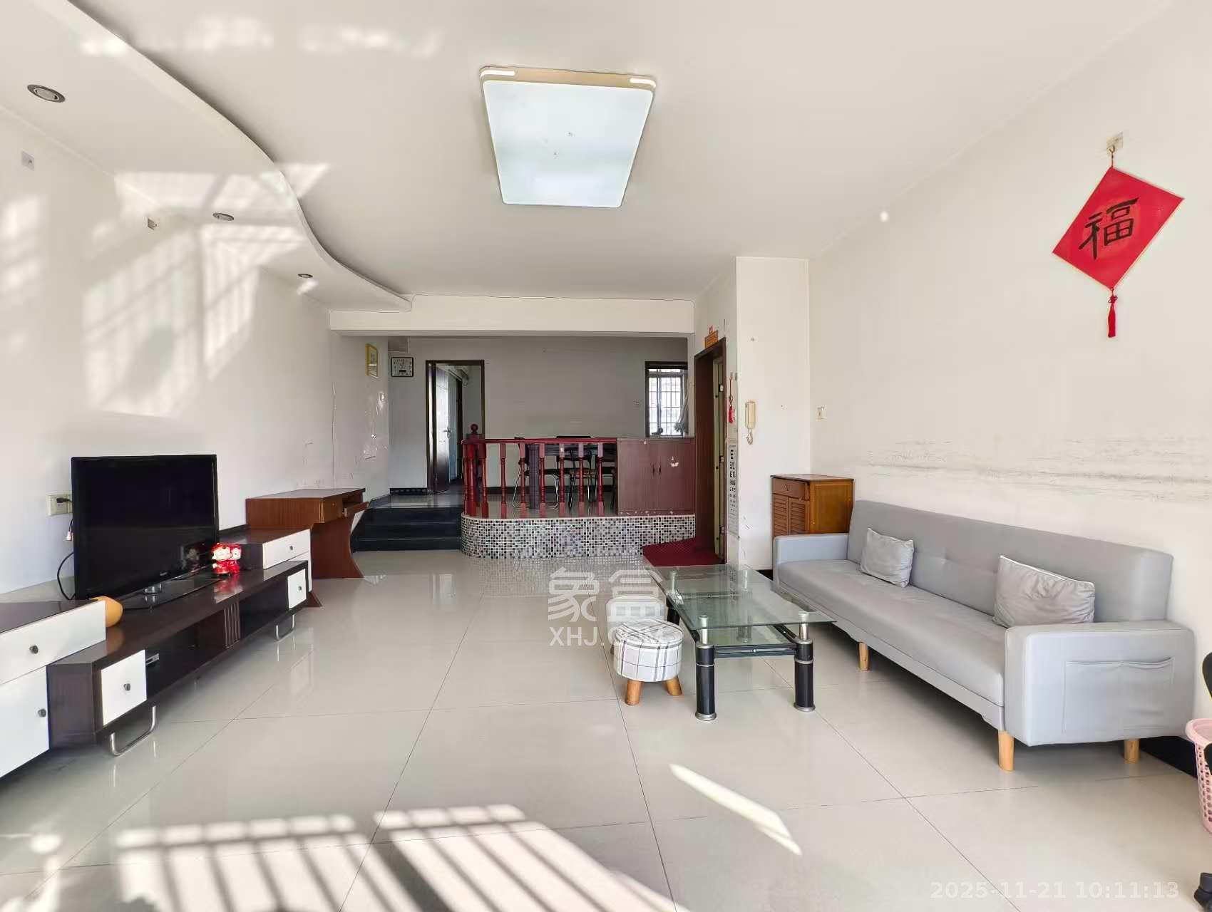 新世纪家园 3室2厅2卫 2600.0元/月 新世纪家园 3室2厅2卫 2600.0元/月室内图