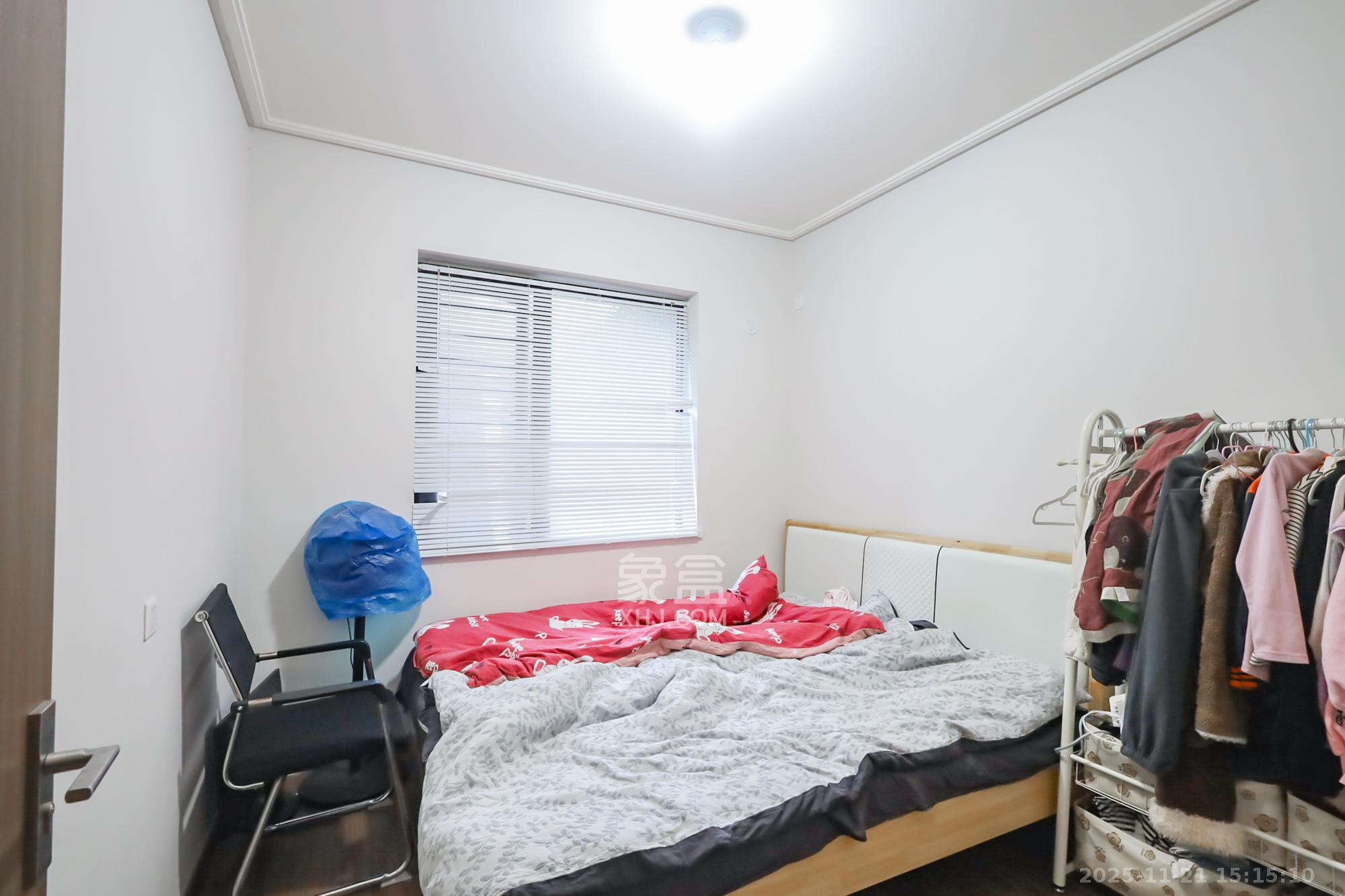 保利海德公园 3室1厅1卫 140.0万 保利海德公园 3室1厅1卫 140.0万卧室