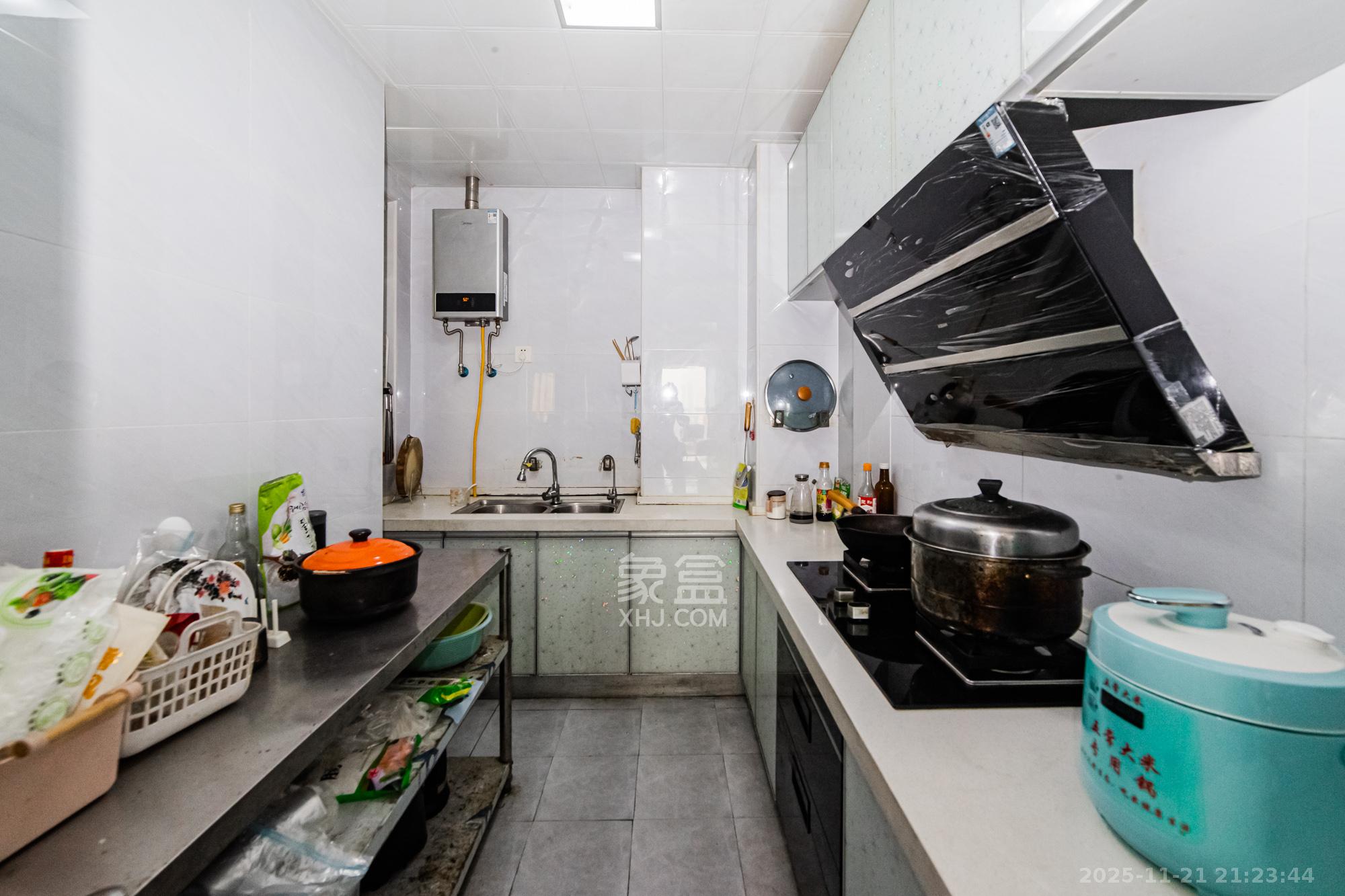 北辰三角洲C3区 3室2厅2卫 145.0万 北辰三角洲C3区 3室2厅2卫 145.0万厨房