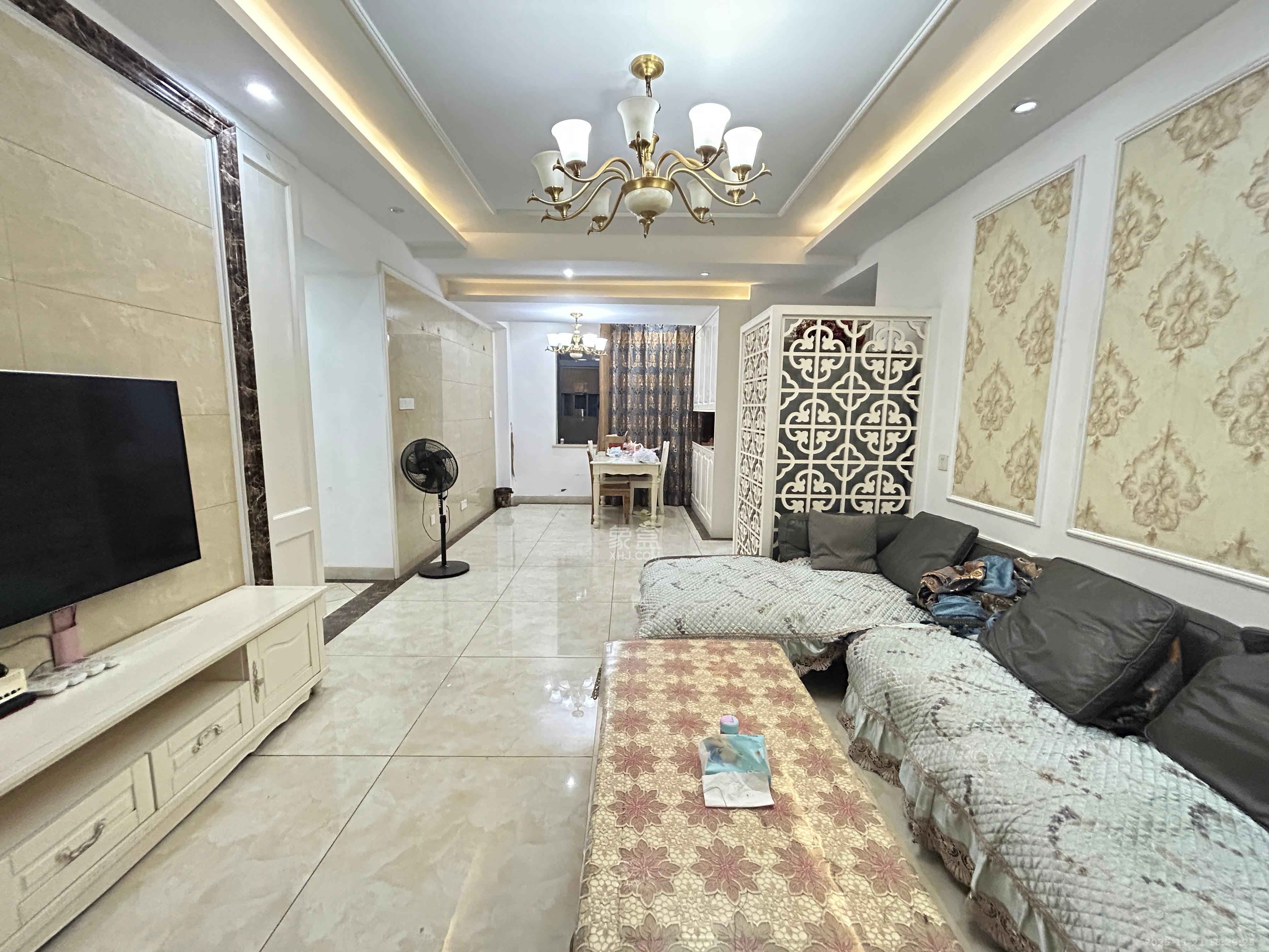 月亮湾草莓街区一、二期 1室0厅0卫 2500.0元/月 月亮湾草莓街区一、二期 1室0厅0卫 2500.0元/月室内图