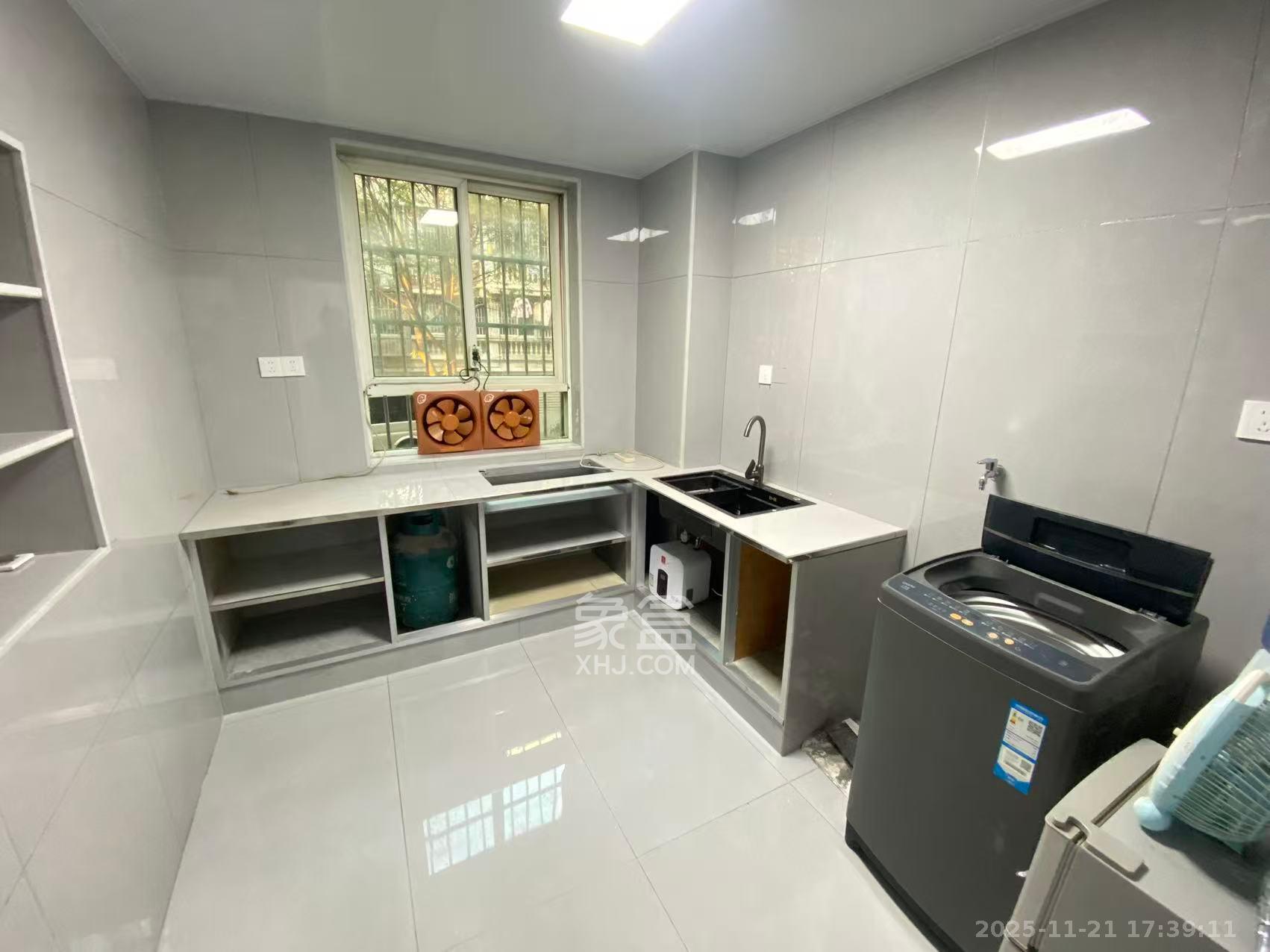 江南公寓 2室2厅1卫 2000.0元/月 江南公寓 2室2厅1卫 2000.0元/月室内图