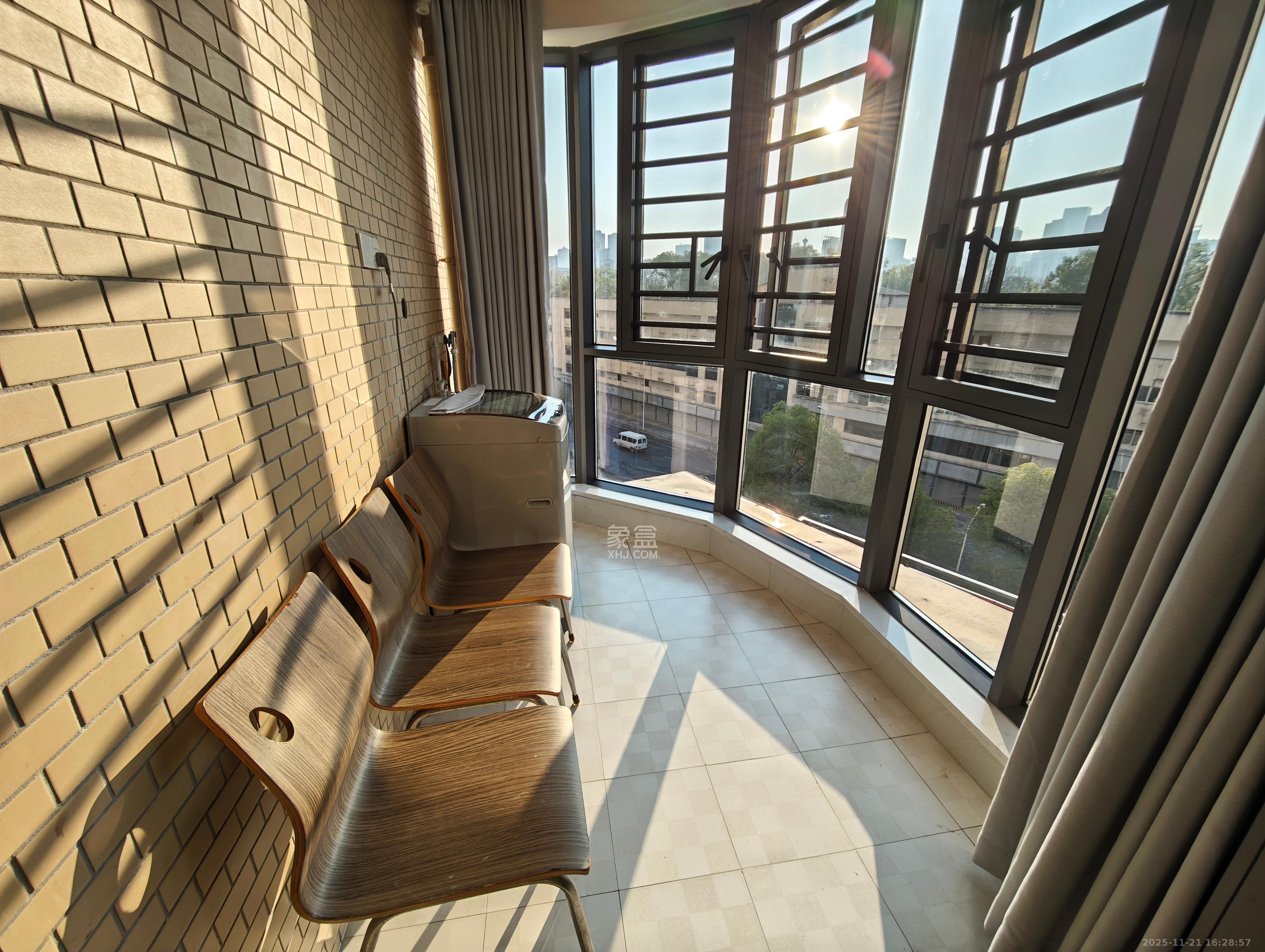 凯通国际城（凯通朝庭）  2室2厅1卫    2500.0元/月室内图