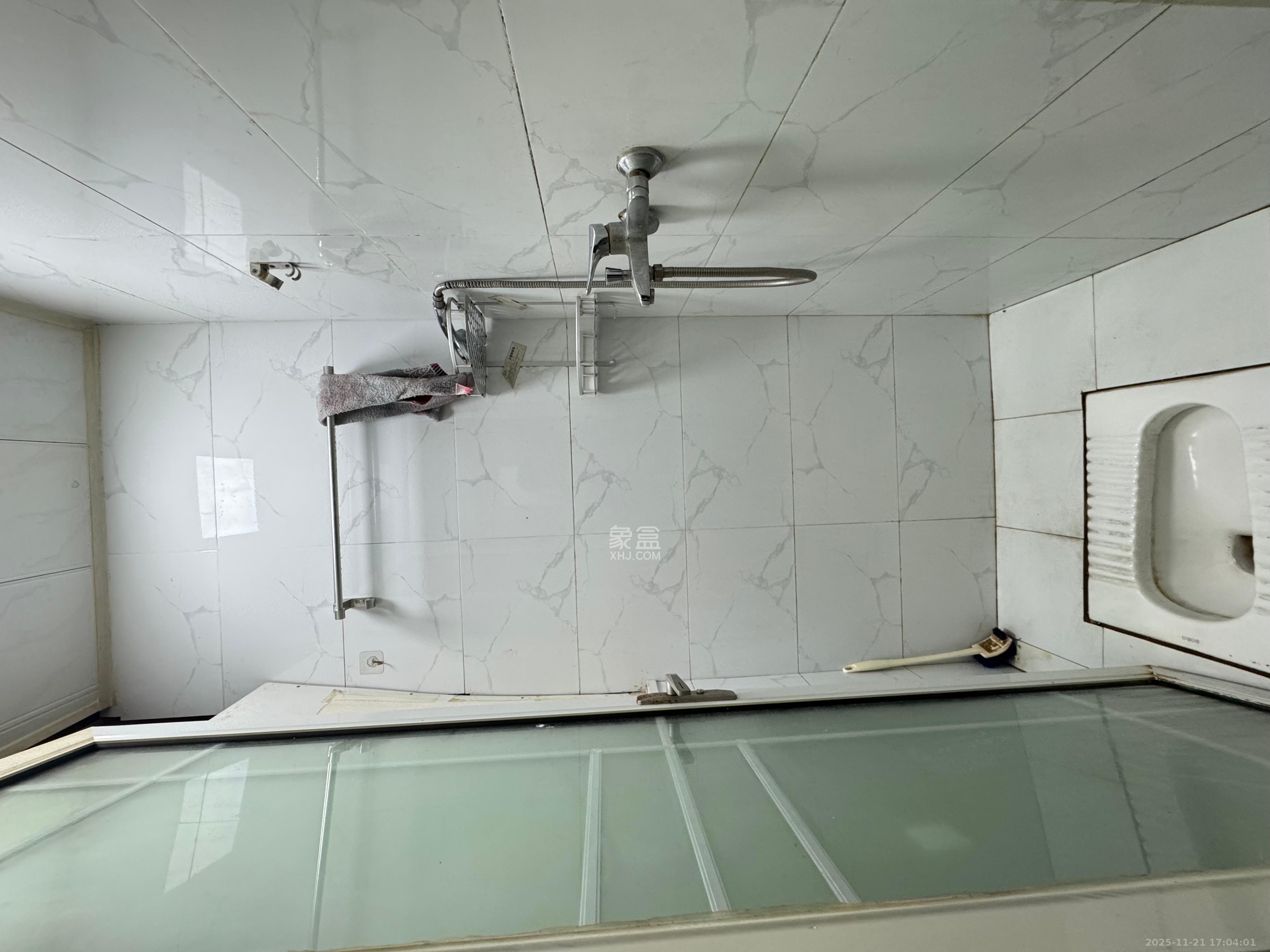 曾家湾小区  1室1厅1卫    1300.0元/月室内图