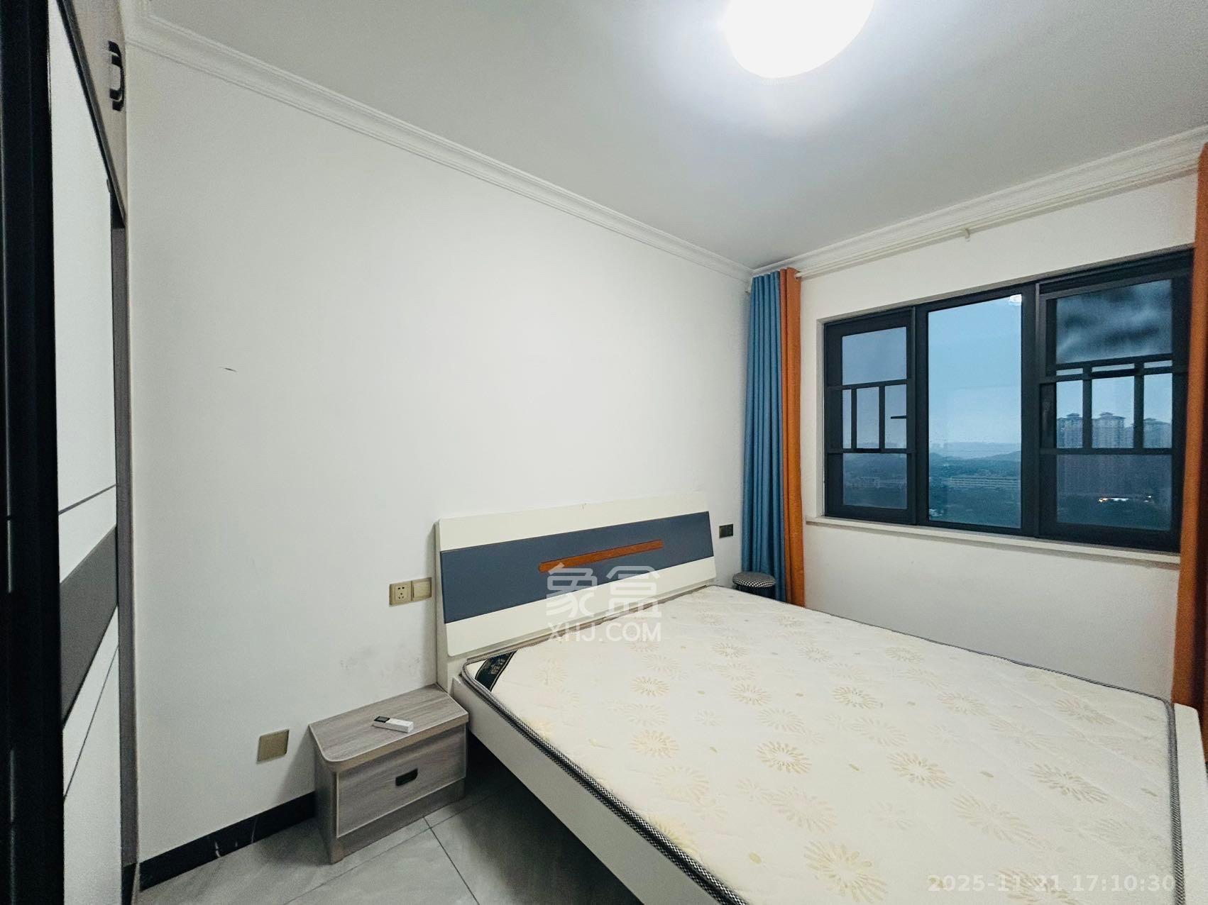 金南家园三期  3室2厅1卫    2400.0元/月室内图