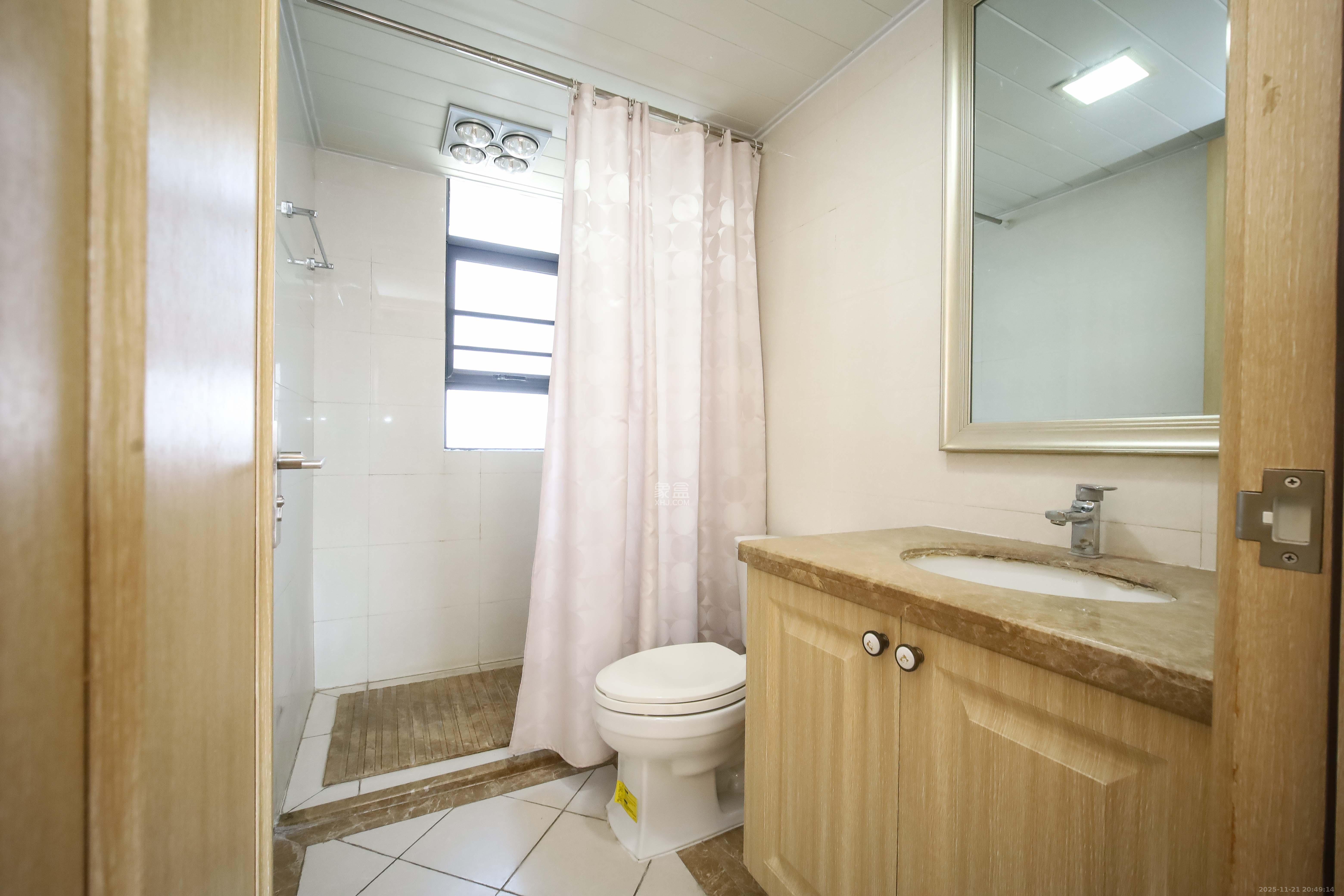 佳兆业时代广场 3室2厅2卫 105.0万 佳兆业时代广场 3室2厅2卫 105.0万卫生间