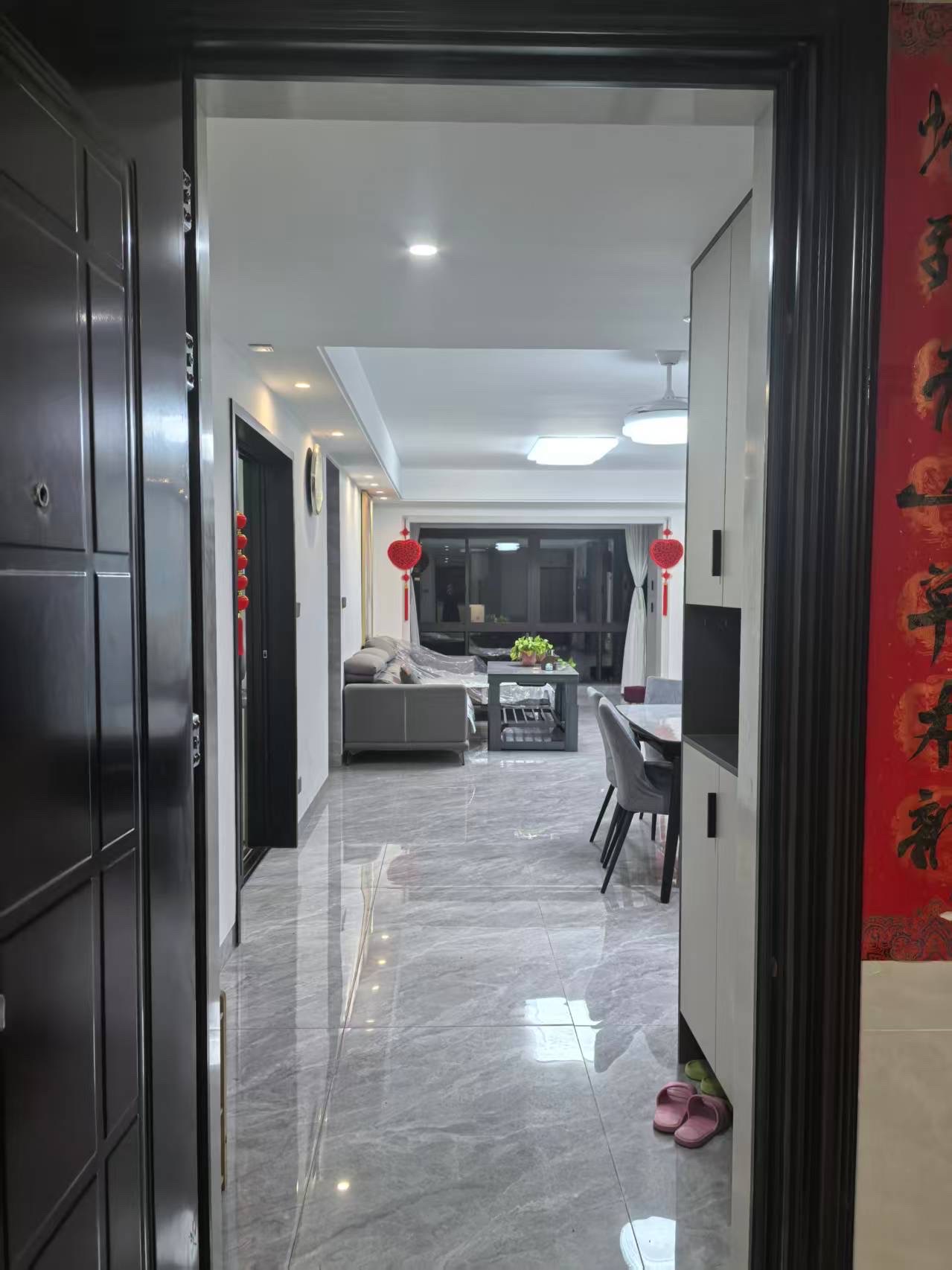 美的梧桐庄园  4室2厅2卫    3000.0元/月