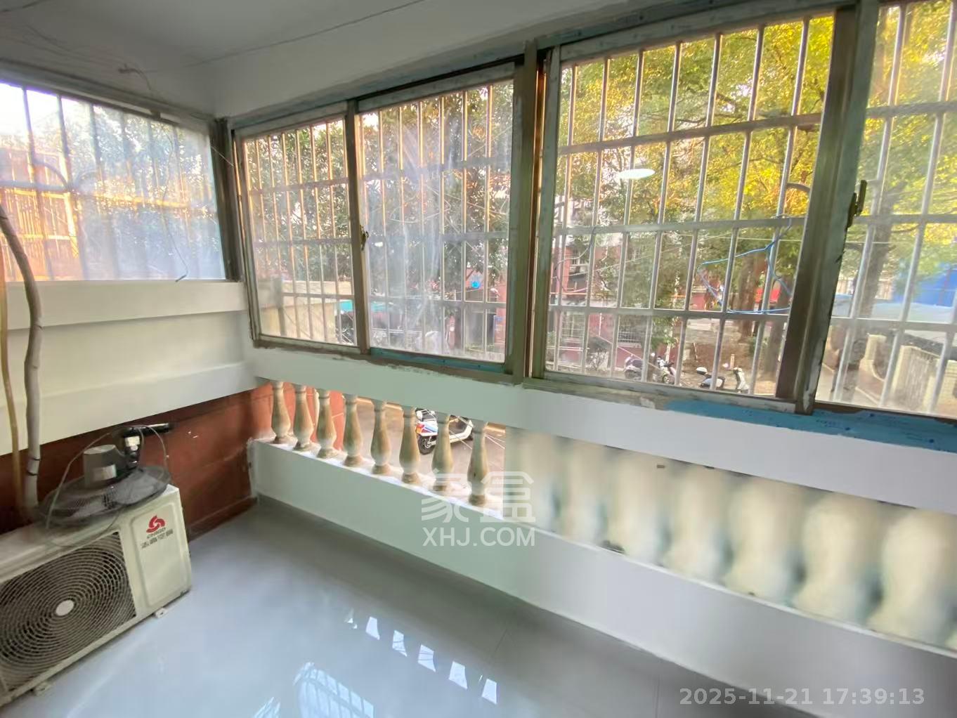 江南公寓  2室2厅1卫    2000.0元/月室内图