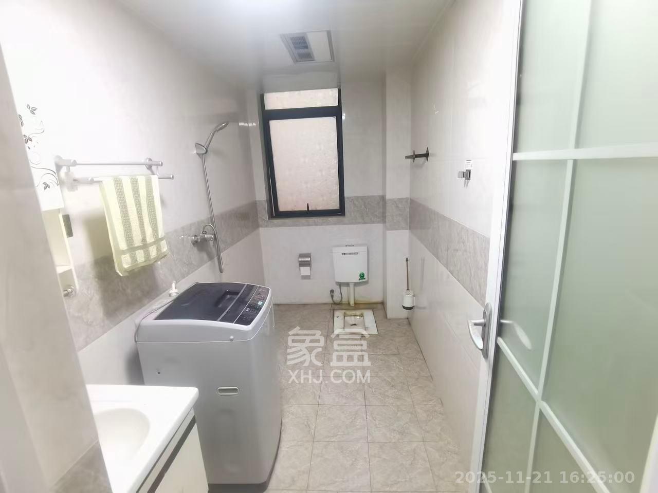 天元涉外景园C区 3室2厅2卫 2400.0元/月 天元涉外景园C区 3室2厅2卫 2400.0元/月室内图